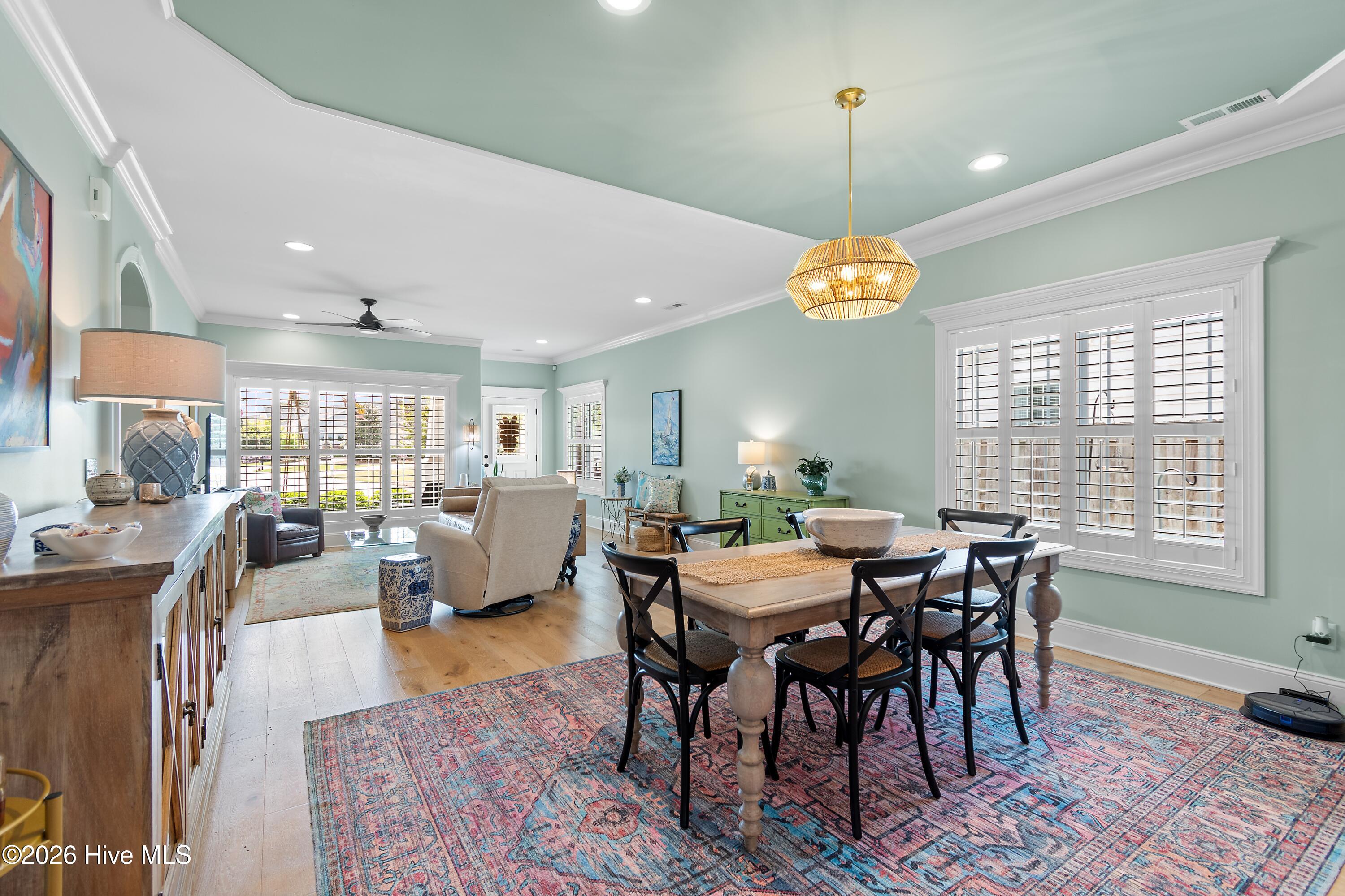 100566075 | Photo 15