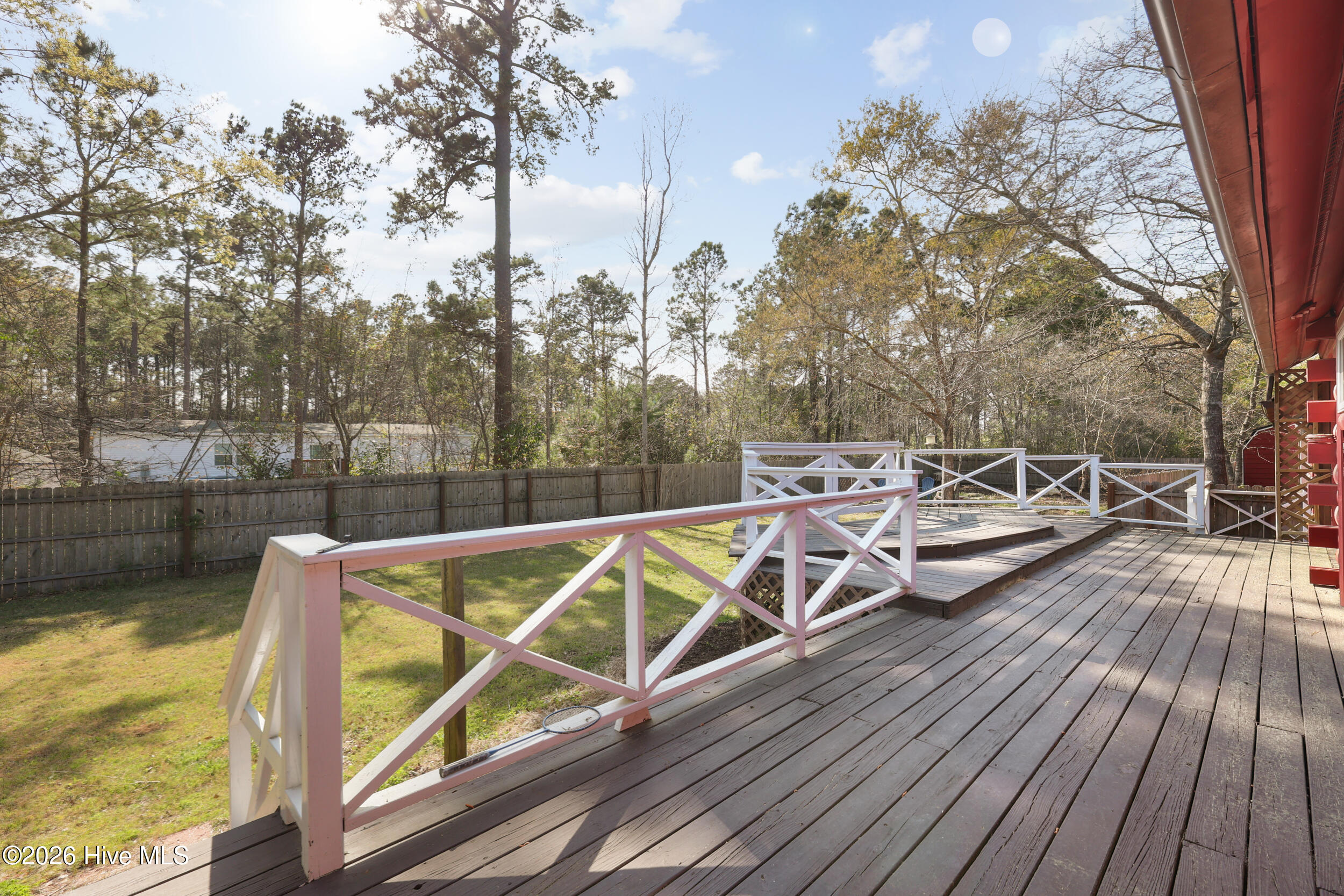 100563563 | Photo 34