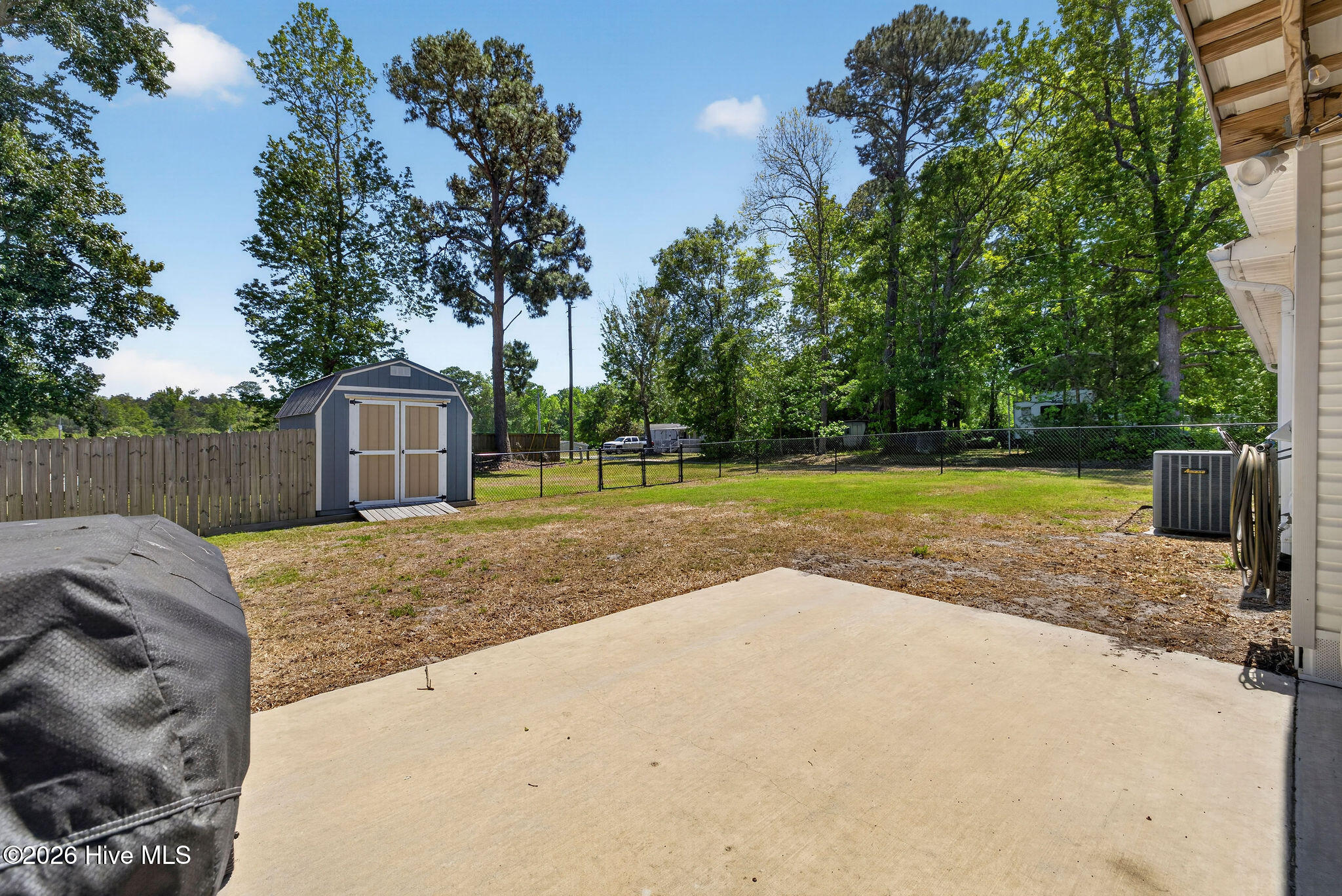 100570164 | Photo 11