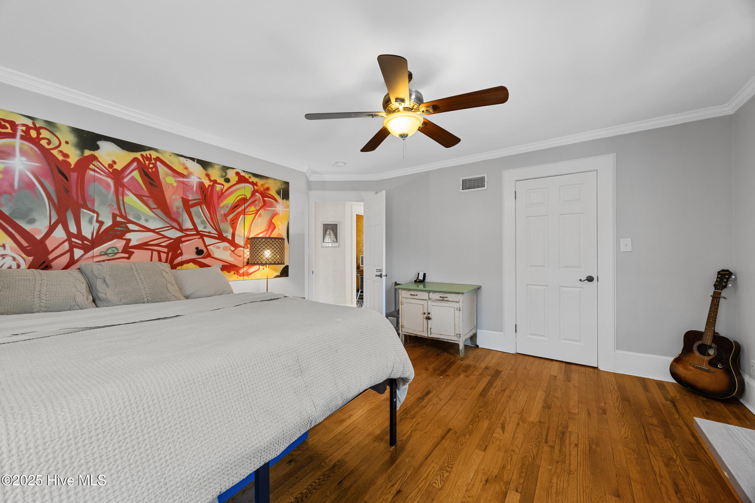 100544713 | Photo 41