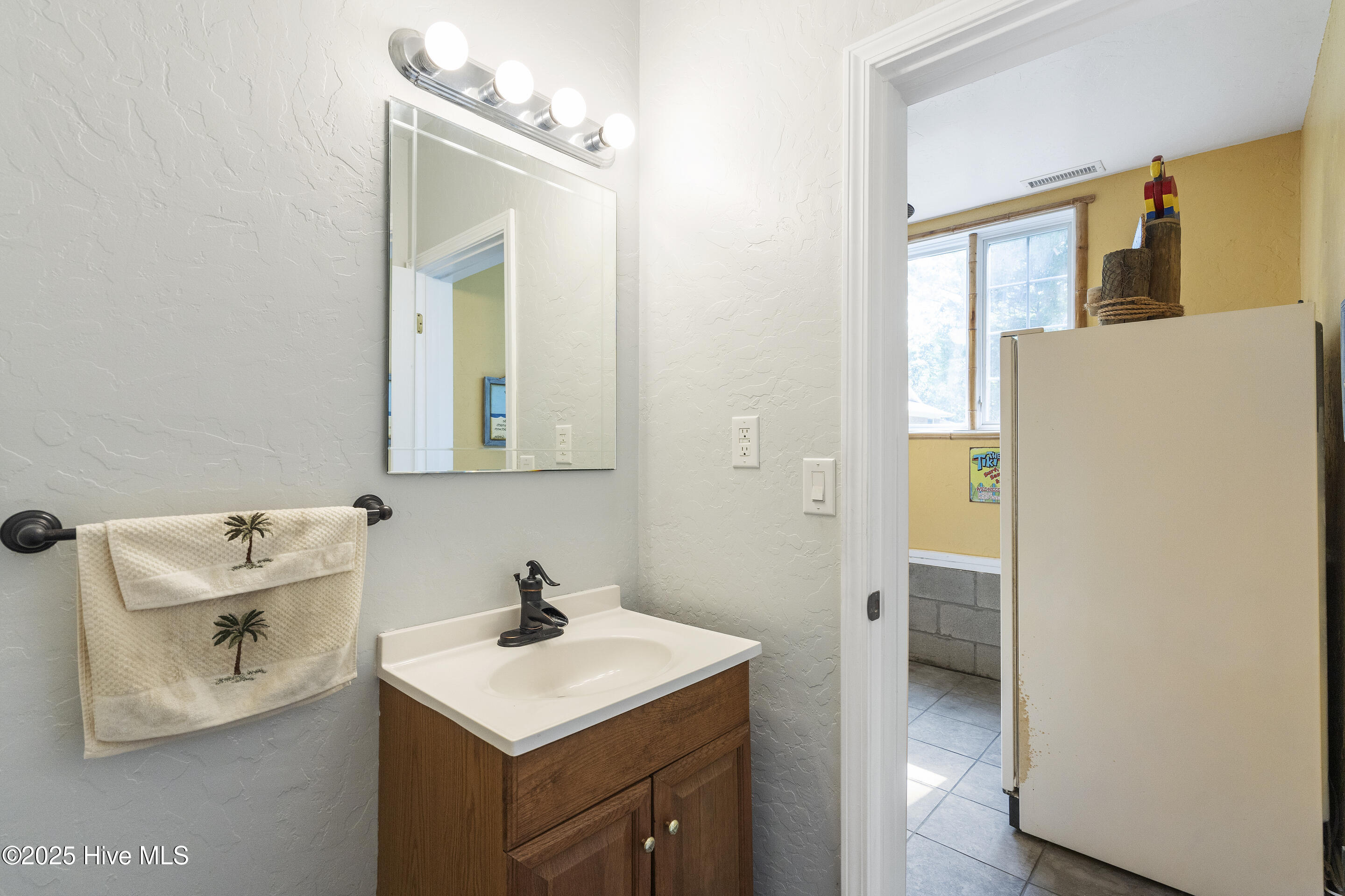 100503346 | Photo 69