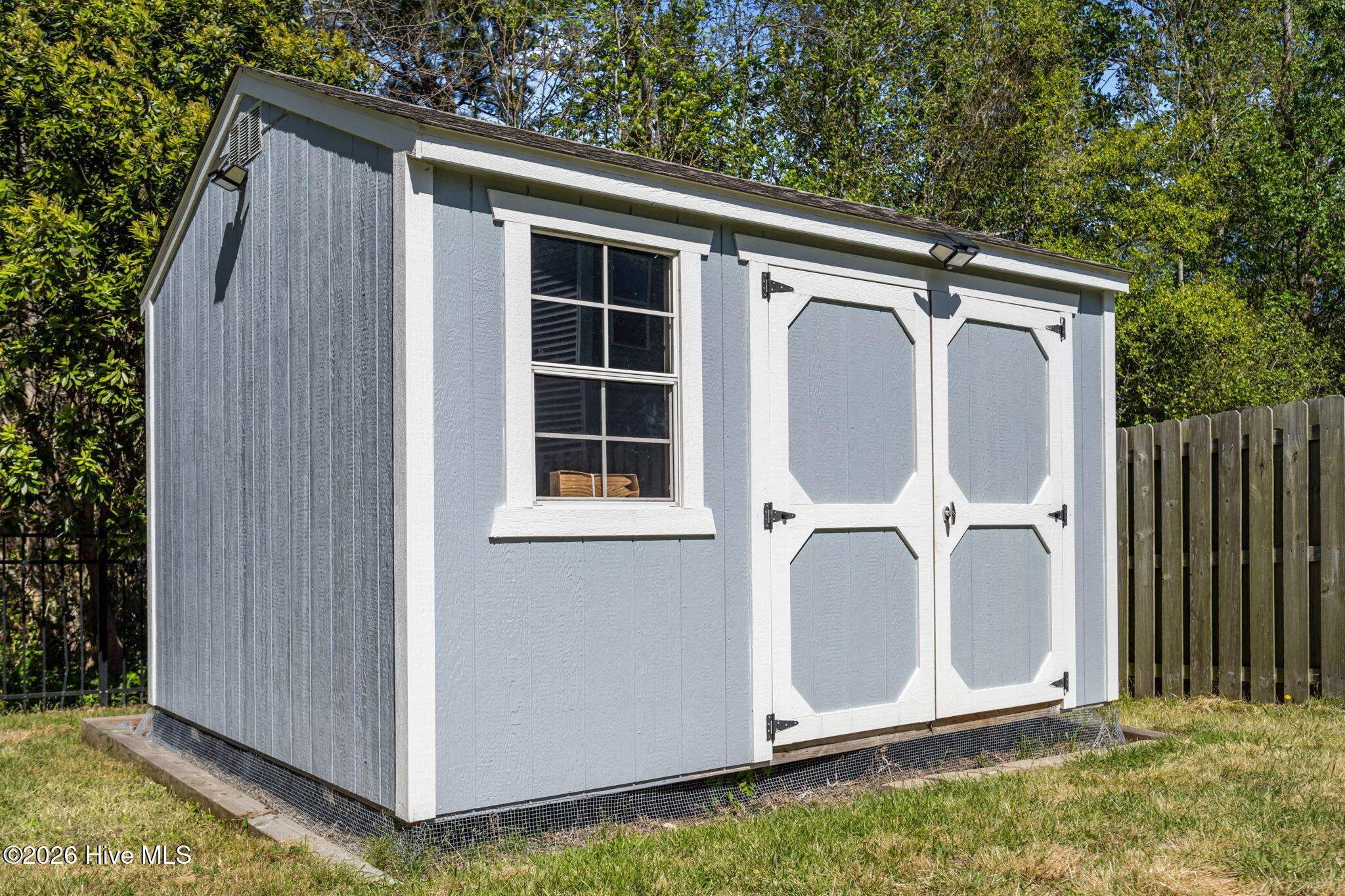 100566590 | Photo 14