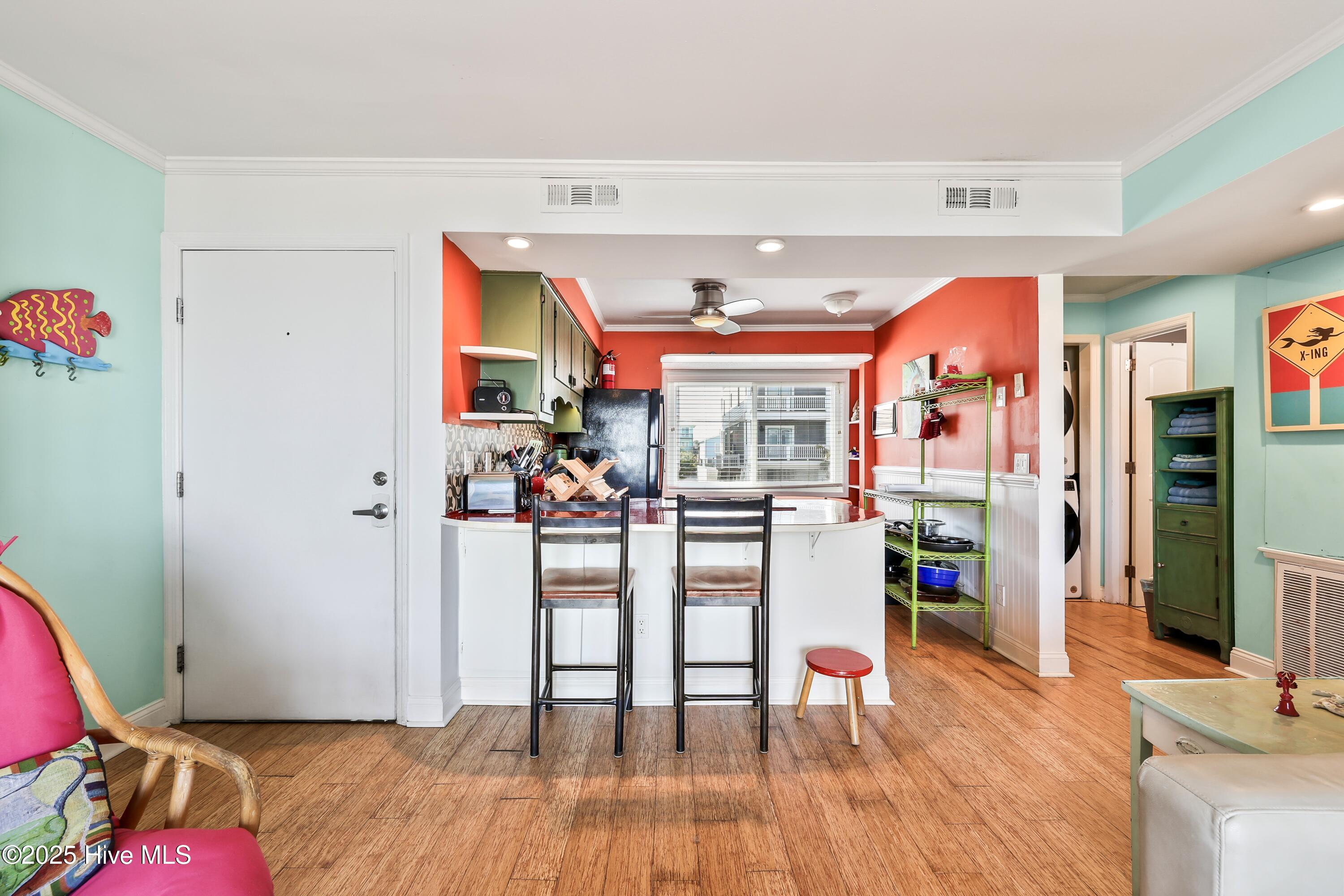 100497647 | Photo 11