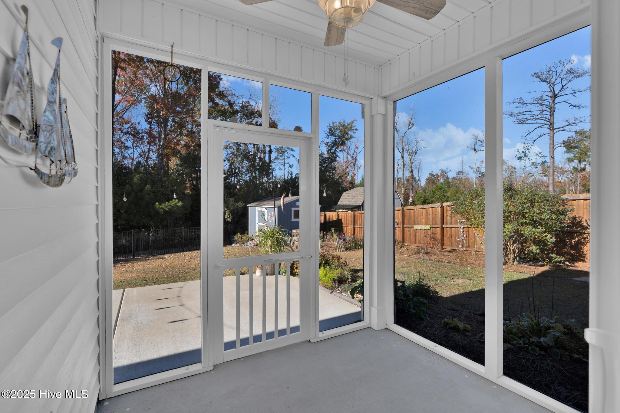 100542071 | Photo 24