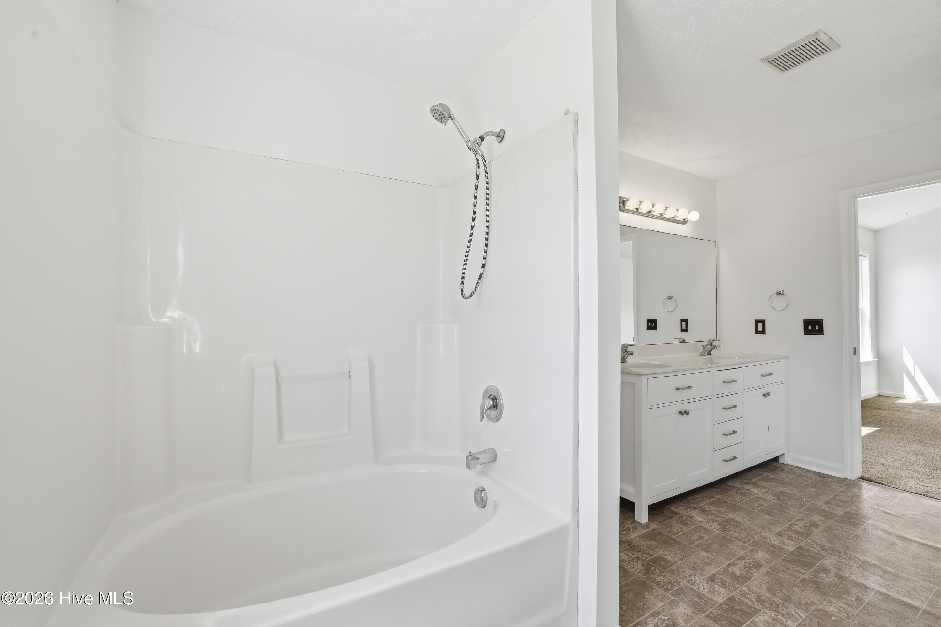 103 Exeter Court, Burgaw, NC 28425 – photo 19: Photo Apr 04 2026, 12 42 27 (7)