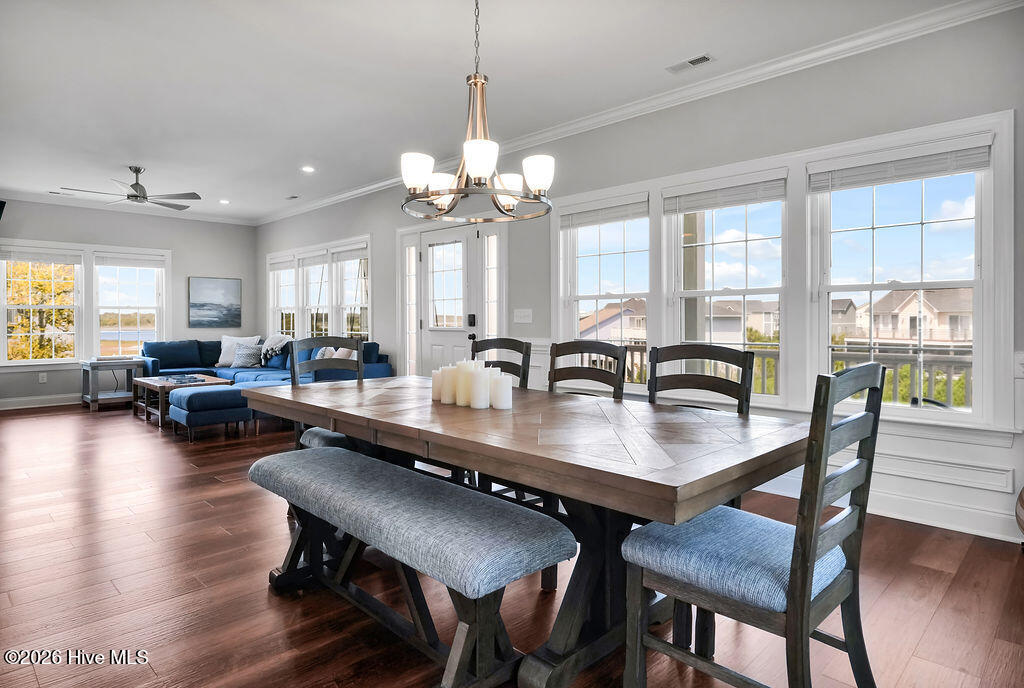 100566237 | Photo 32