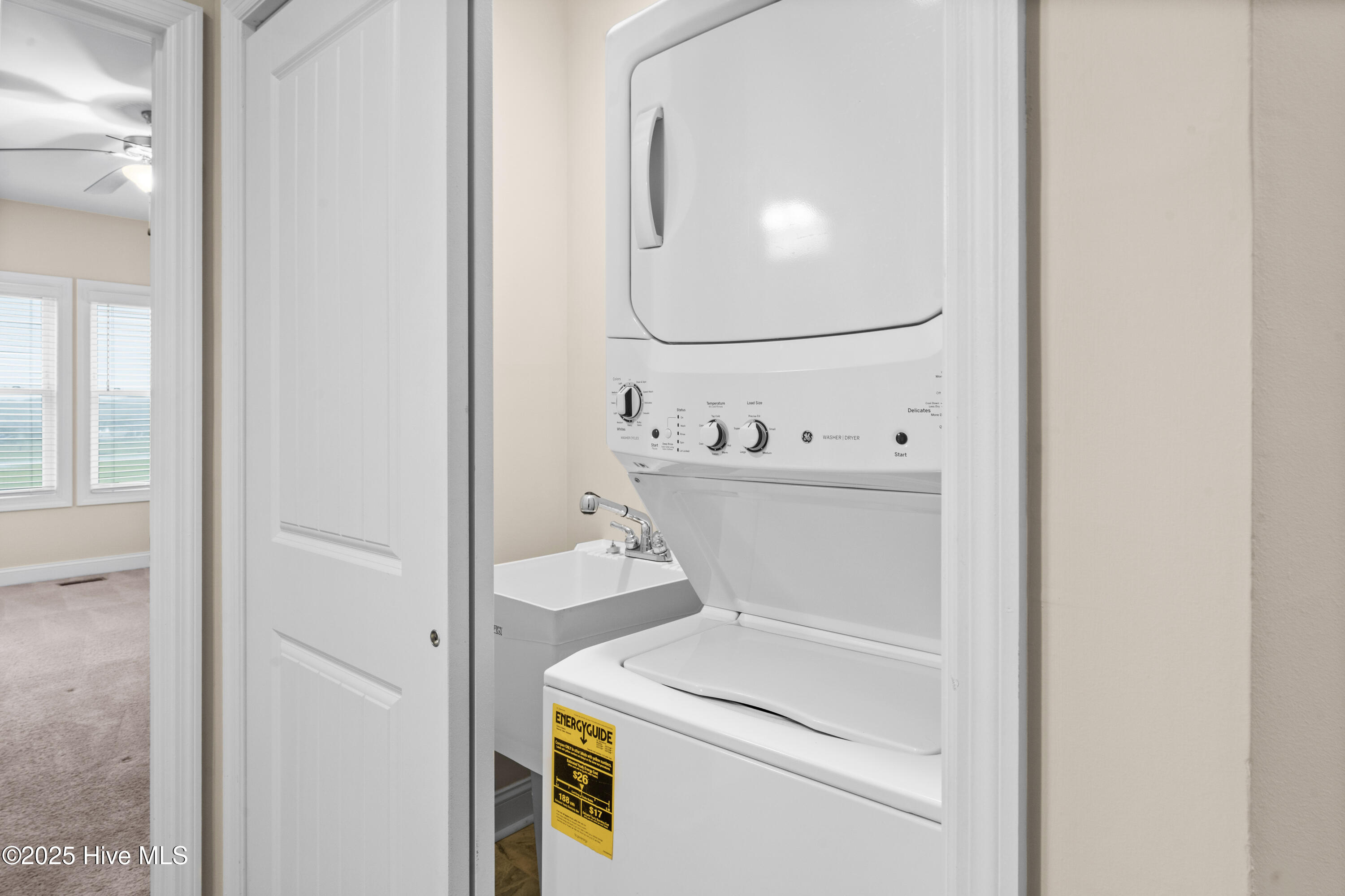 100522807 | Photo 32