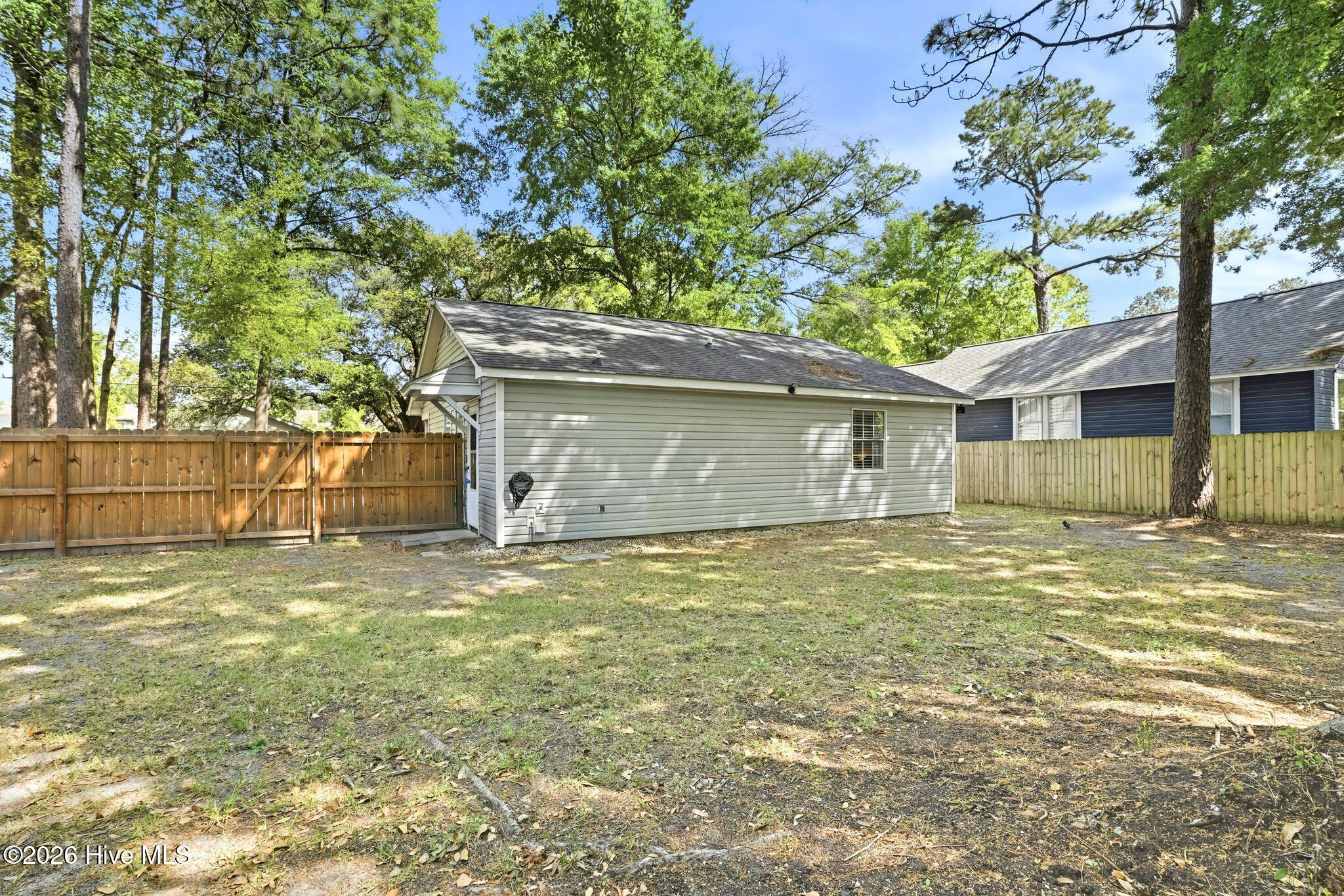 100566339 | Photo 29