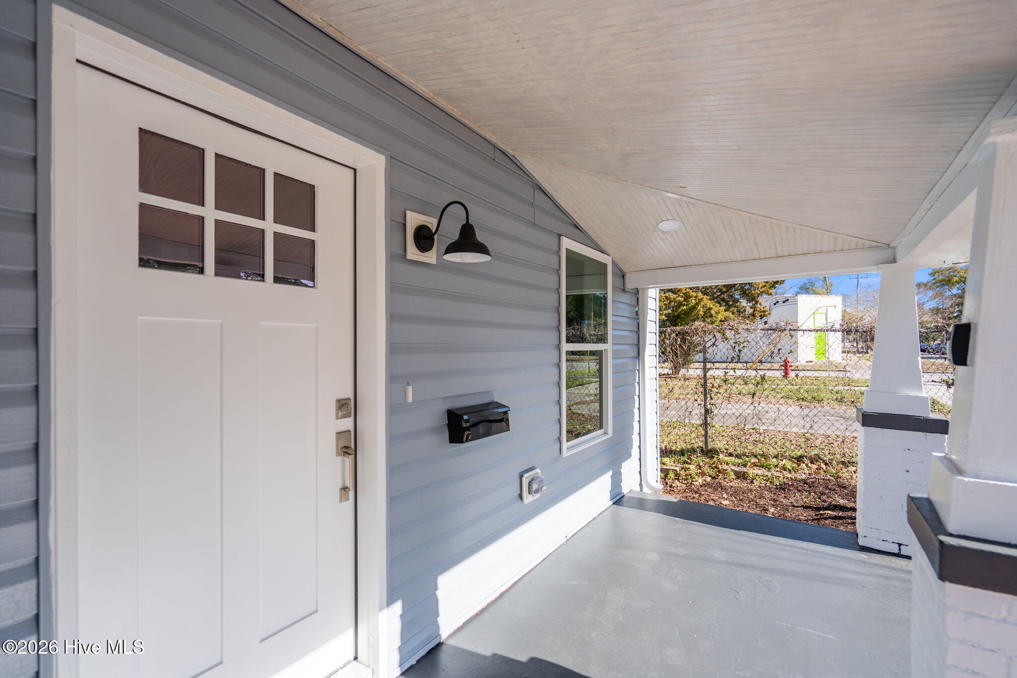 100550651 | Photo 41