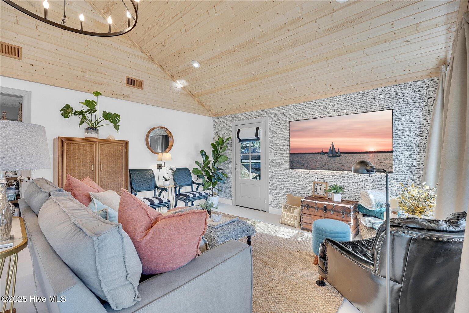 100555399 | Photo 15