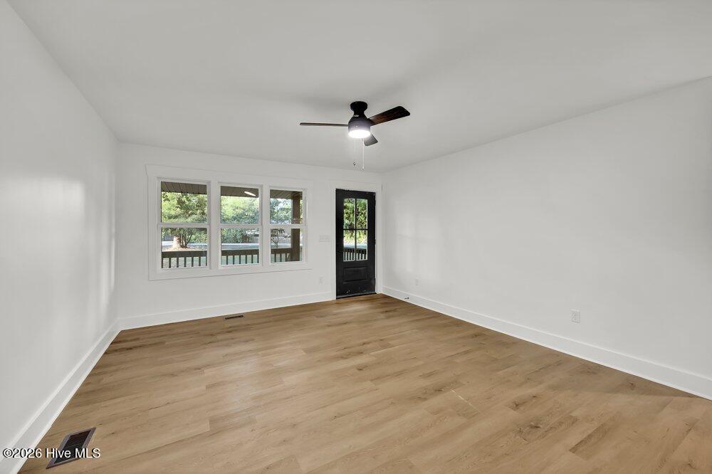 Photo 3 of Single family home for sale at 2128 Yaupon Dr, Wilmington, NC 28401 | MLS# 100606474 | Listing updated on 2026-10-08