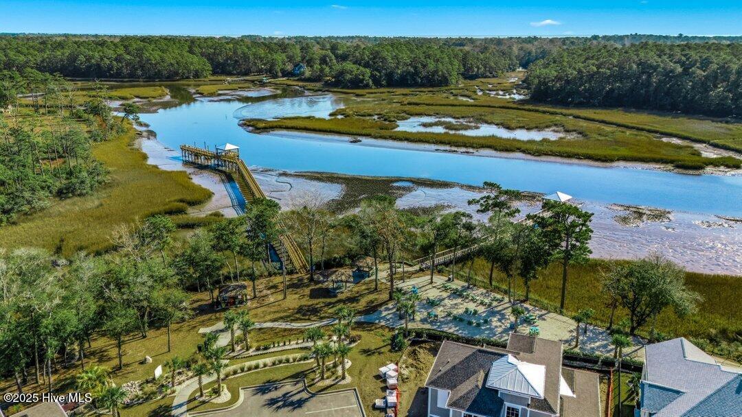 100543615 | Photo 41