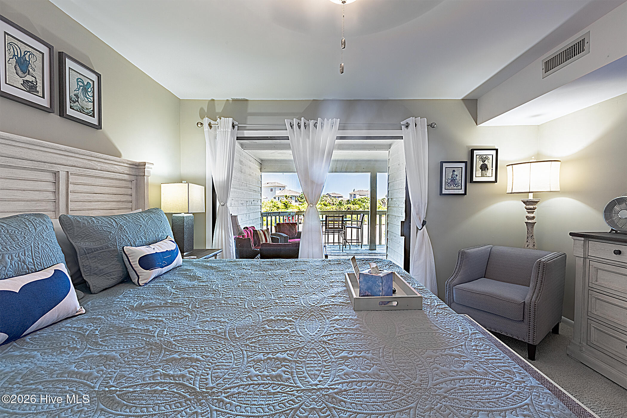 100551765 | Photo 25