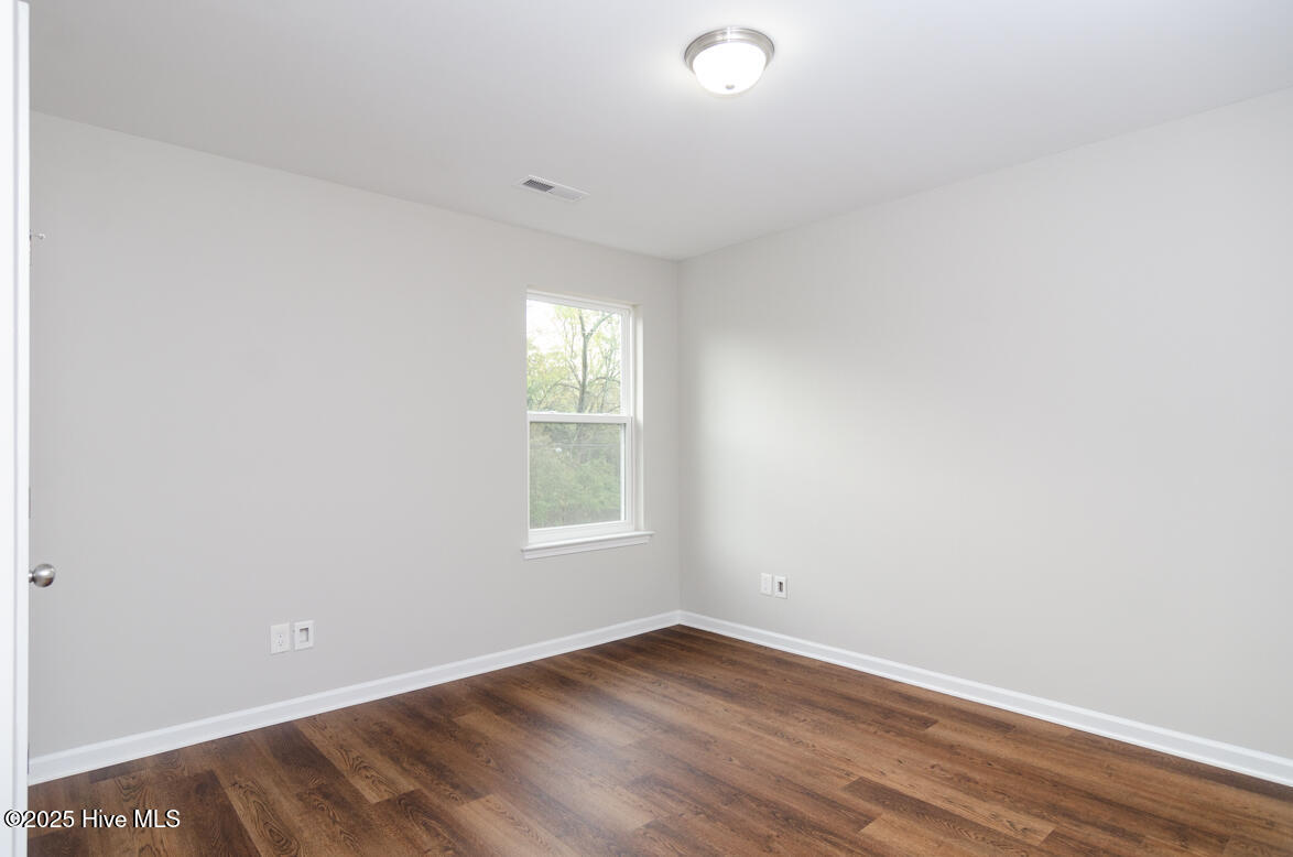 100497964 | Photo 23