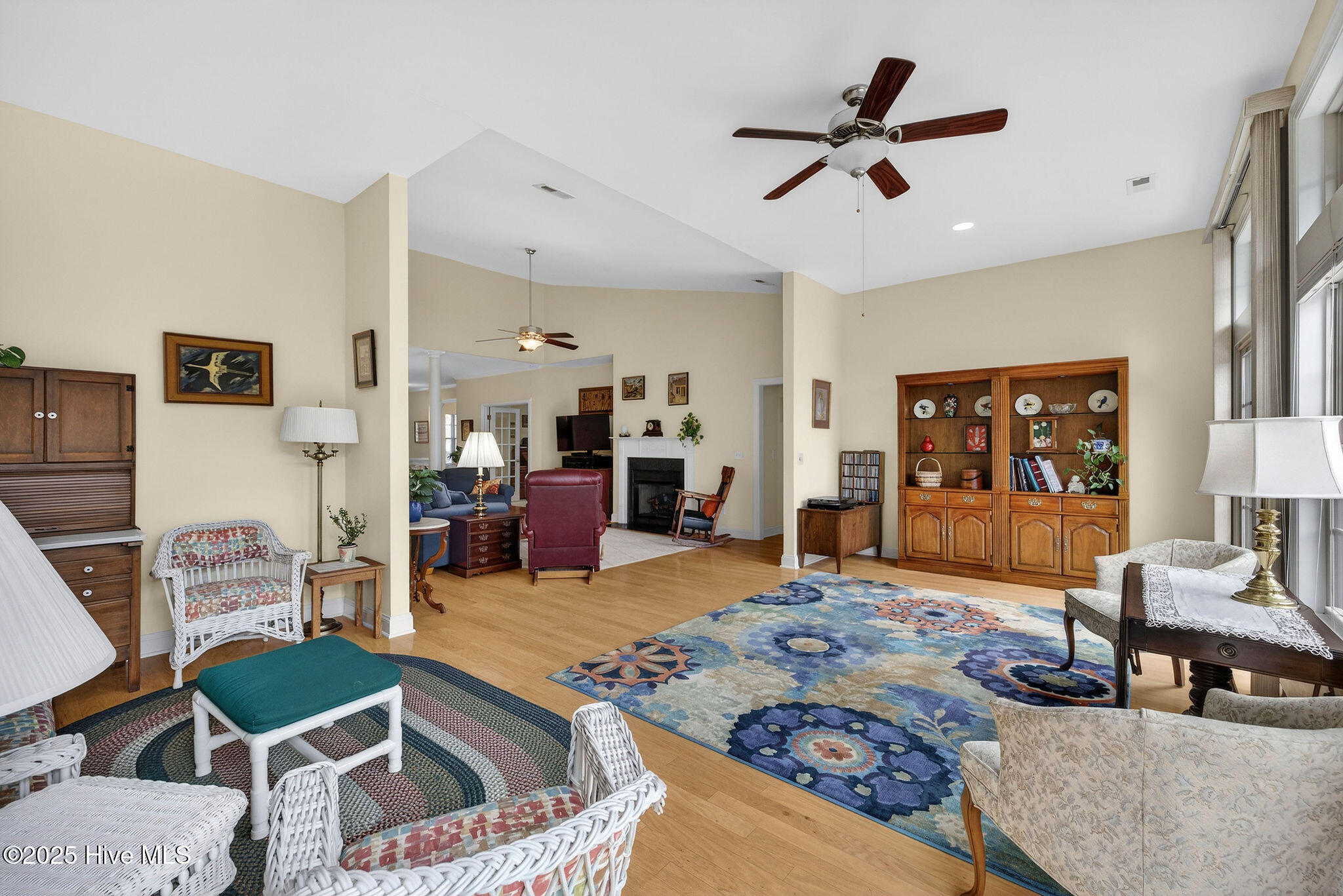 100544453 | Photo 15