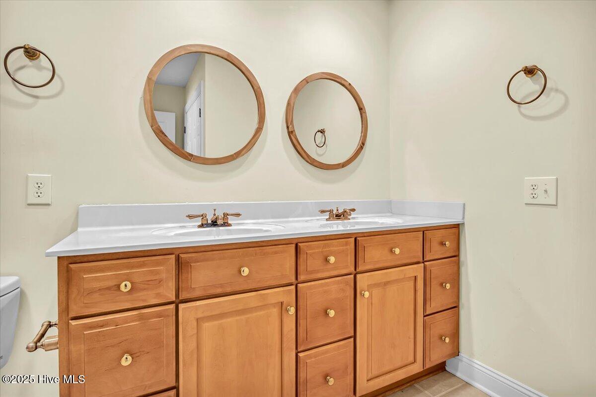 100536195 | Photo 19