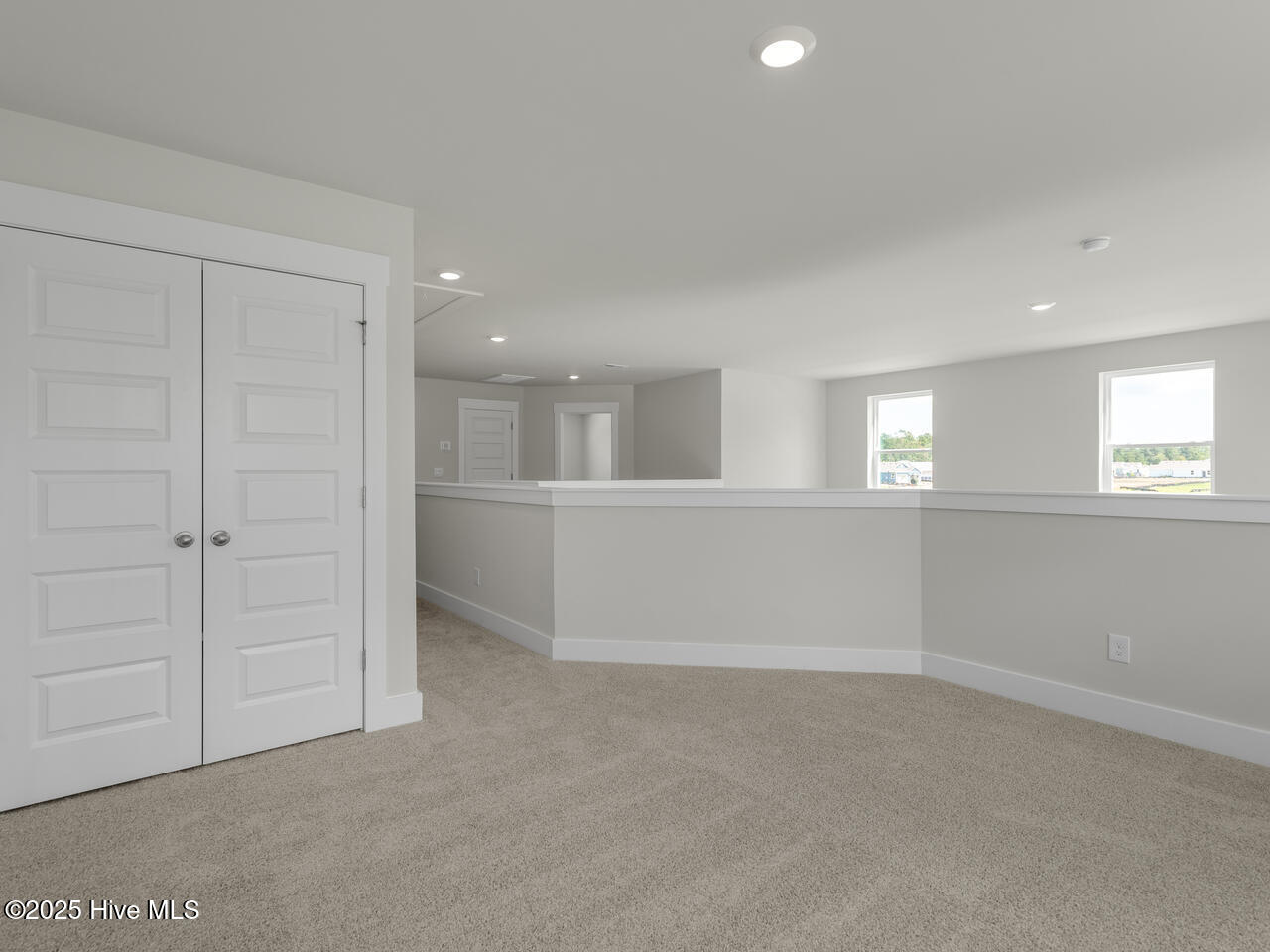 100490842 | Photo 22