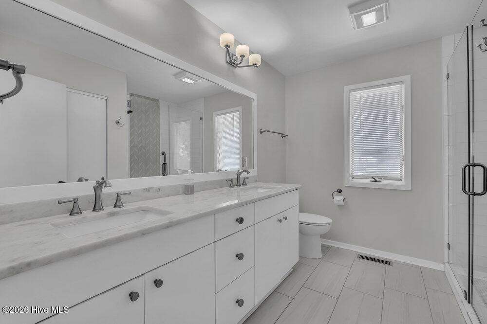 100566838 | Photo 18