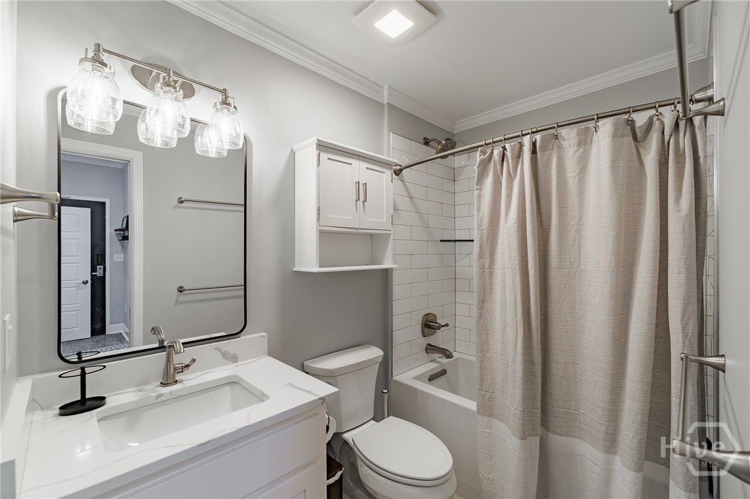 250 Broad Street W 811