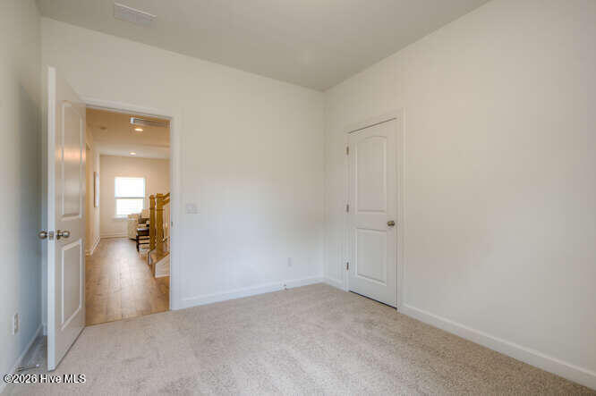 100563707 | Photo 33