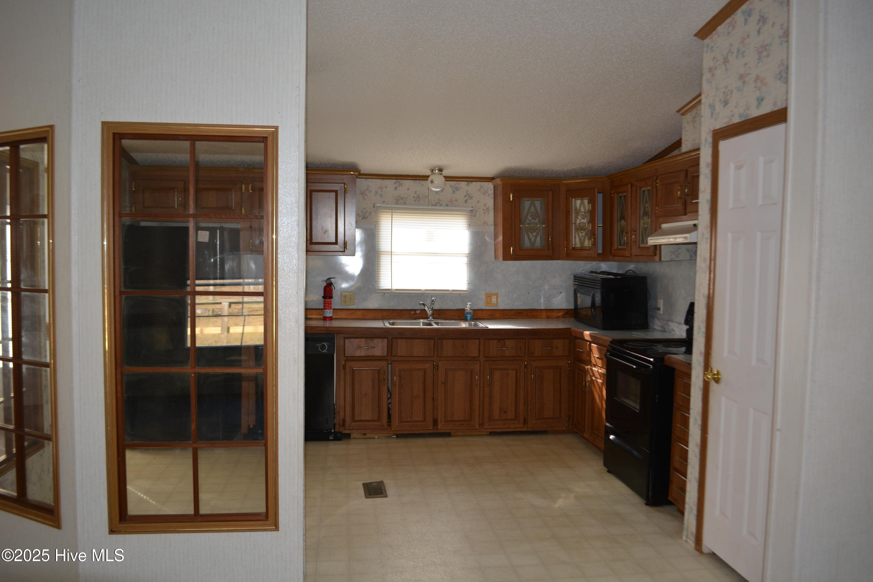 100545218 | Photo 10