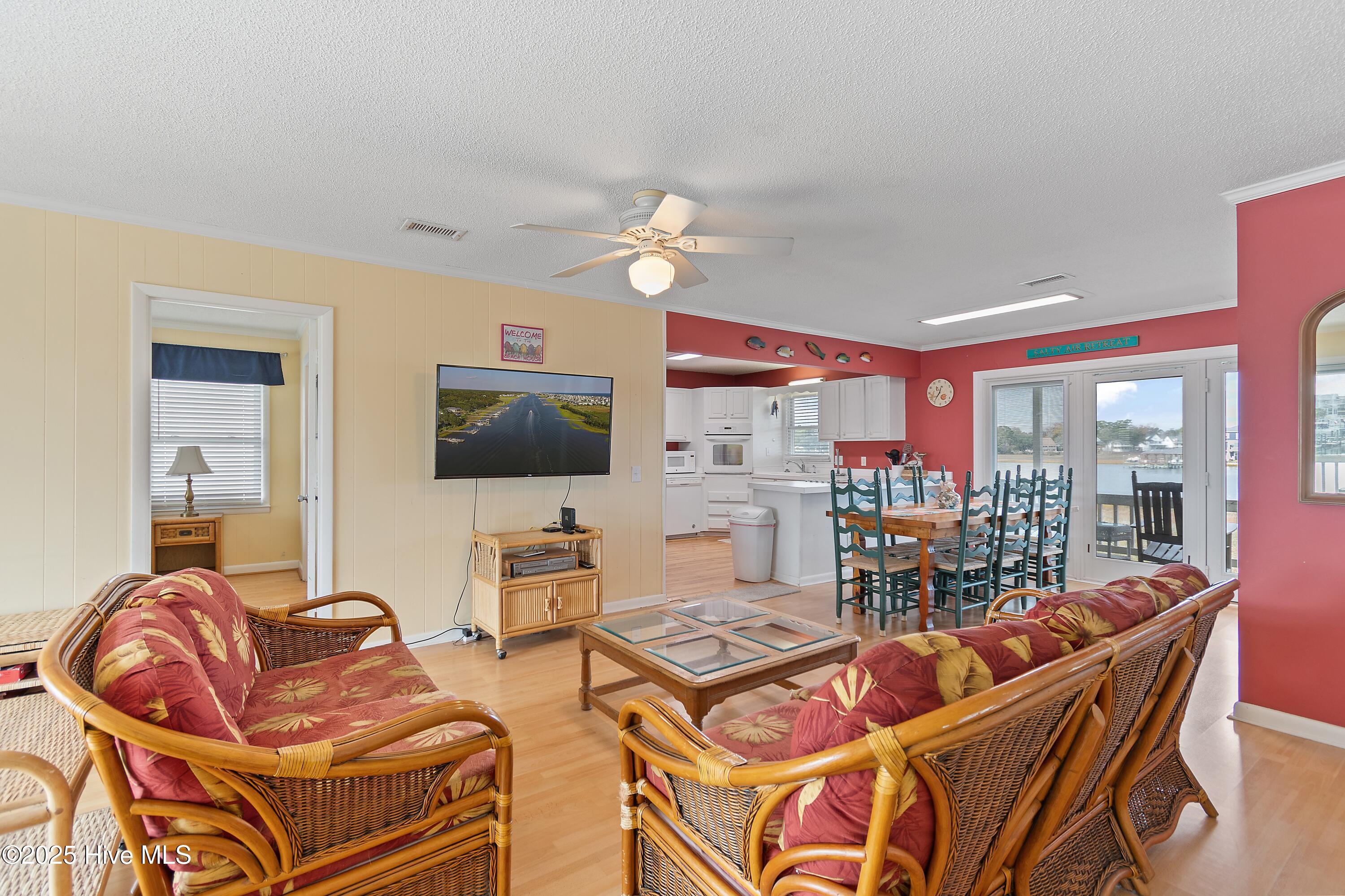 100543177 | Photo 13