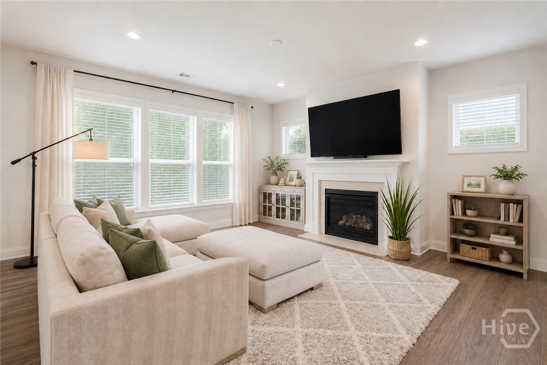 Photo 3 of Single family home for sale at 104 Kingbird Ct, Savannah, GA 31410 | MLS# SA363619 | Listing updated on 2026-10-05