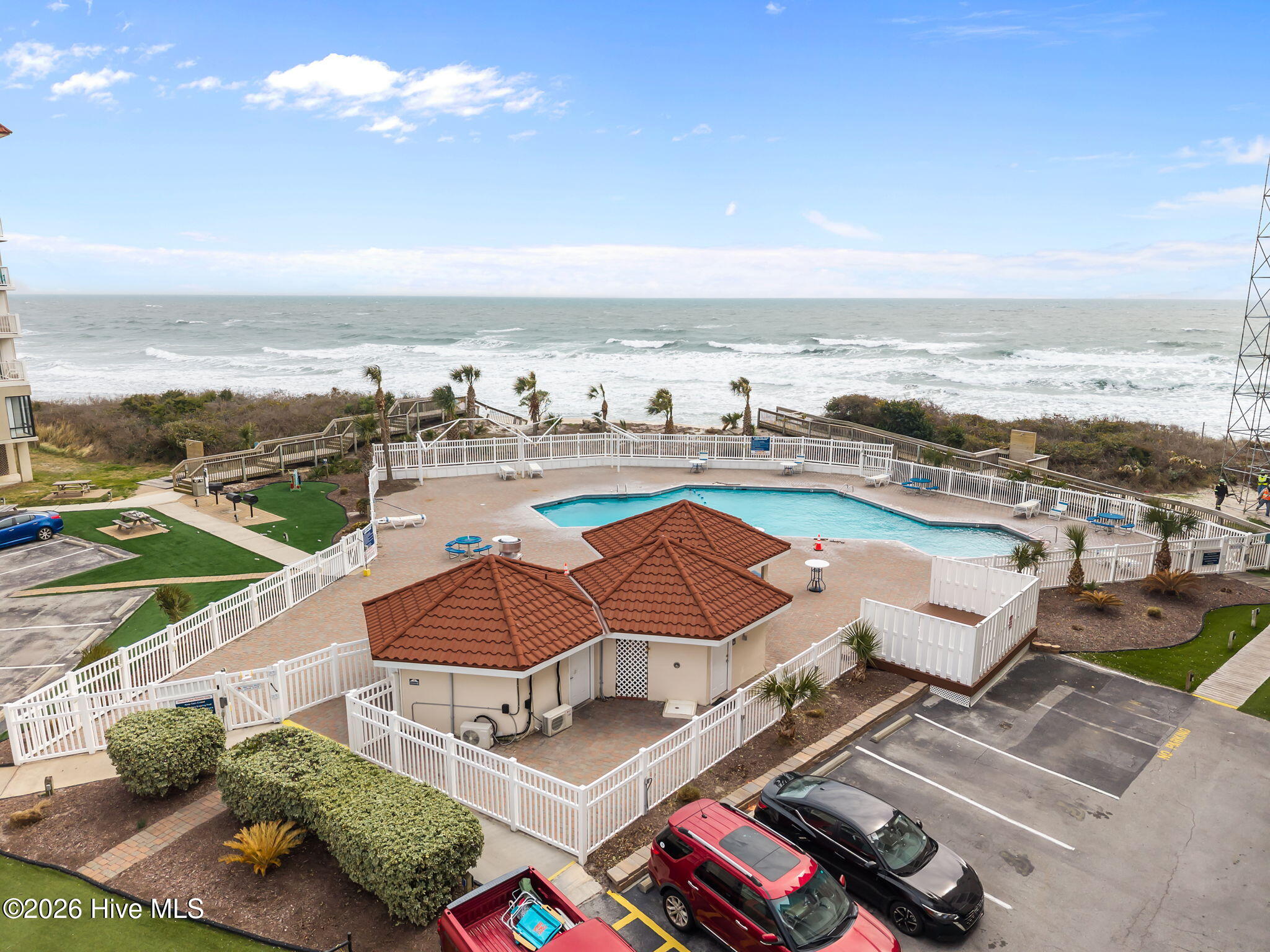 100557729 | Photo 25