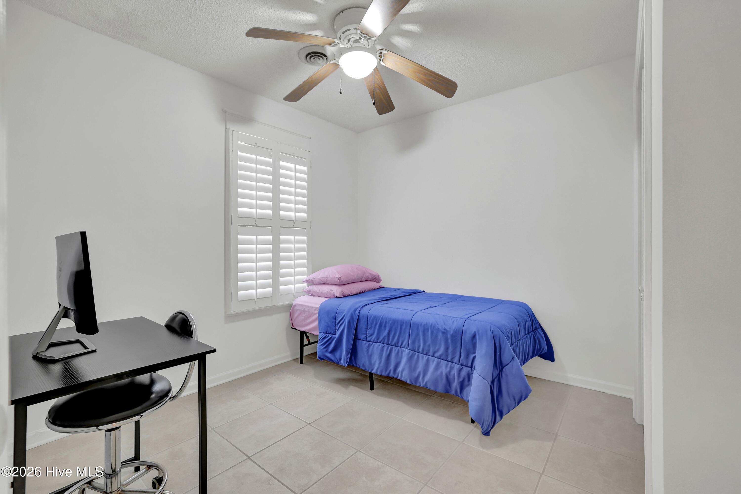 100562291 | Photo 17