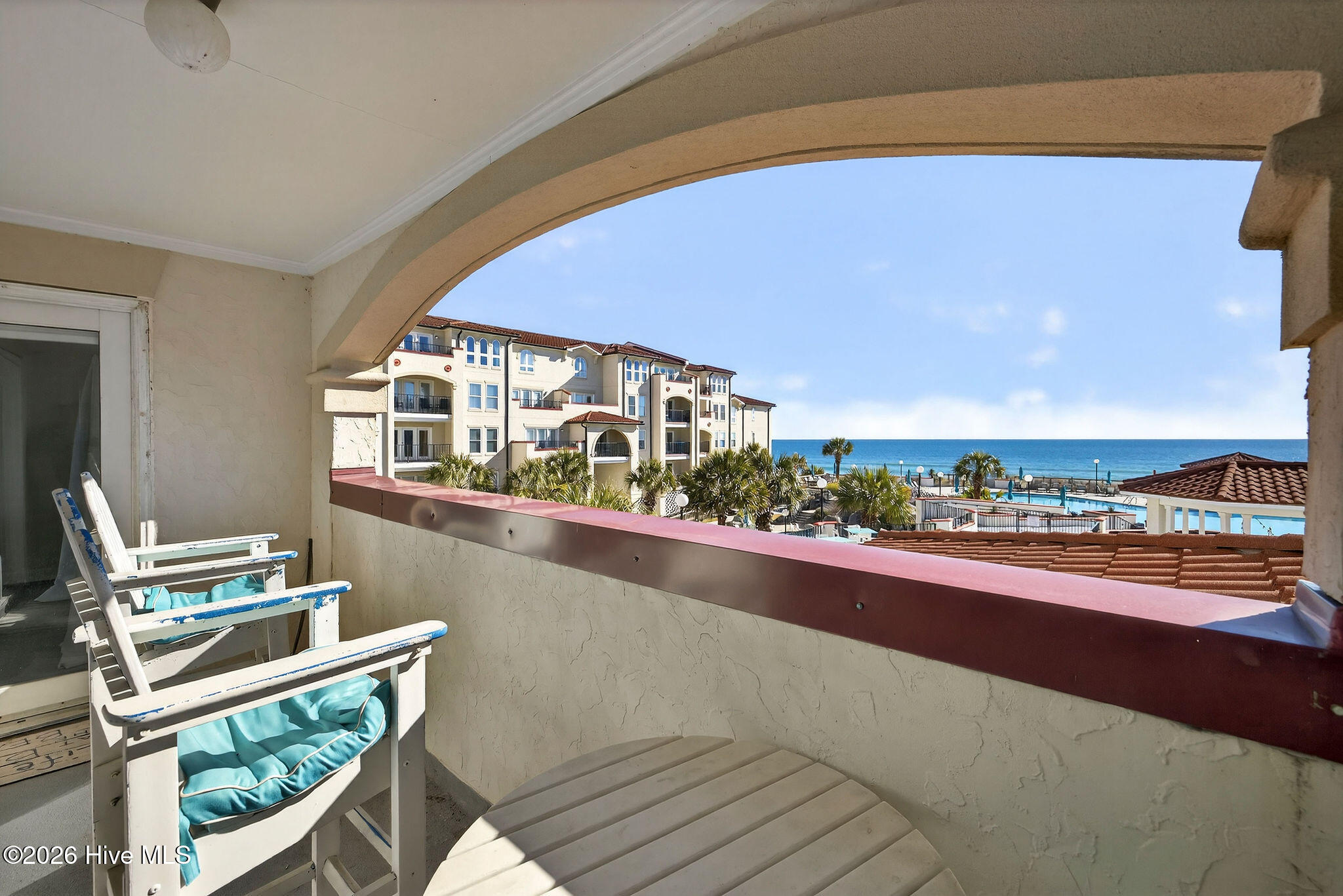 100549929 | Photo 28