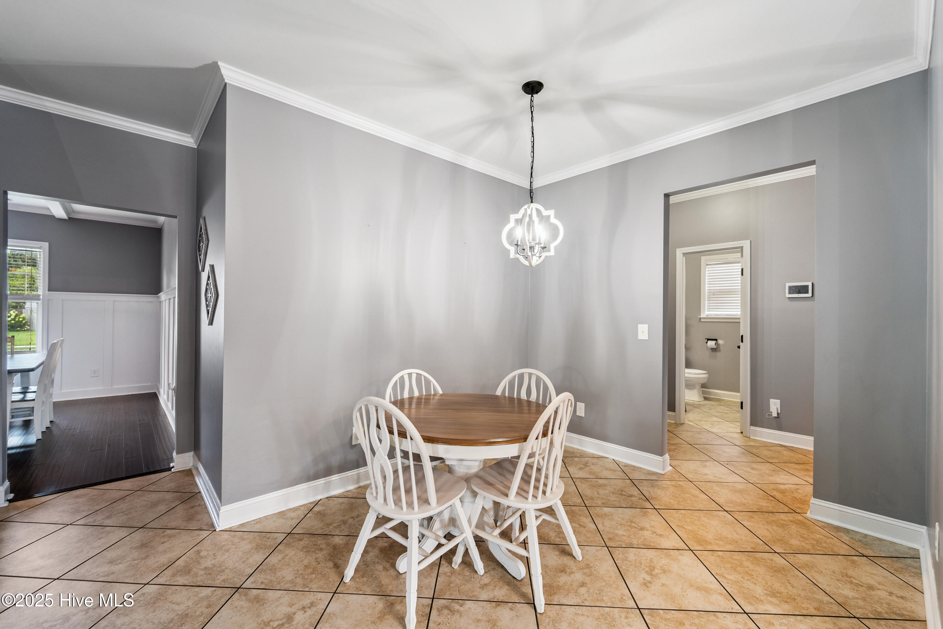 100516932 | Photo 27