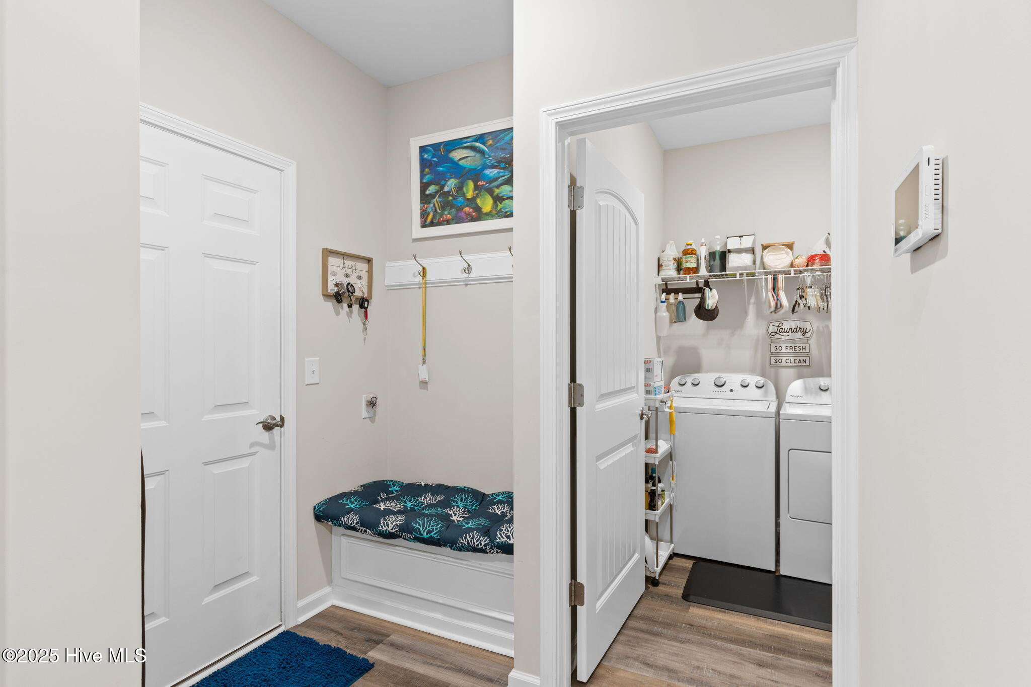 100535232 | Photo 35