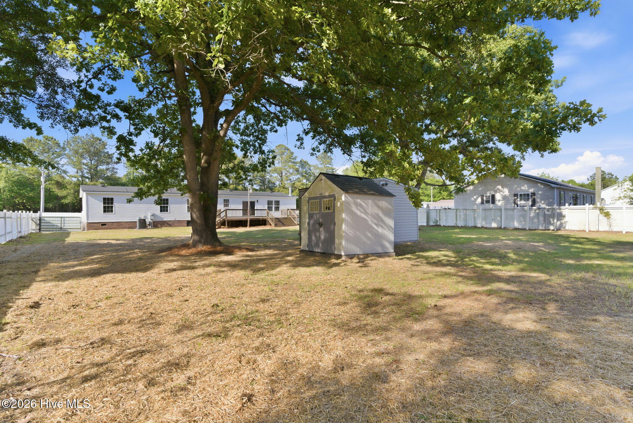 100569540 | Photo 32