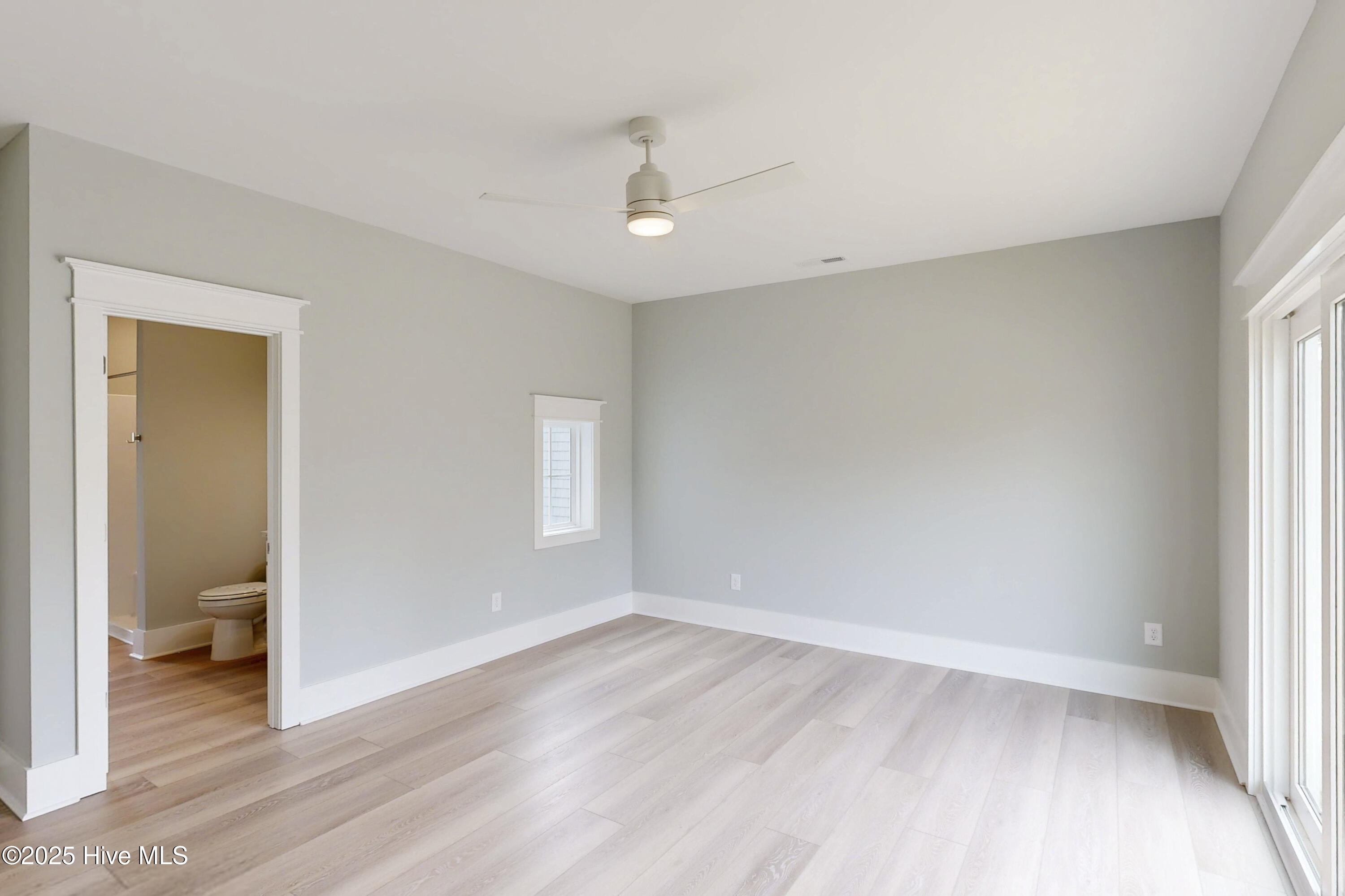 100529326 | Photo 27