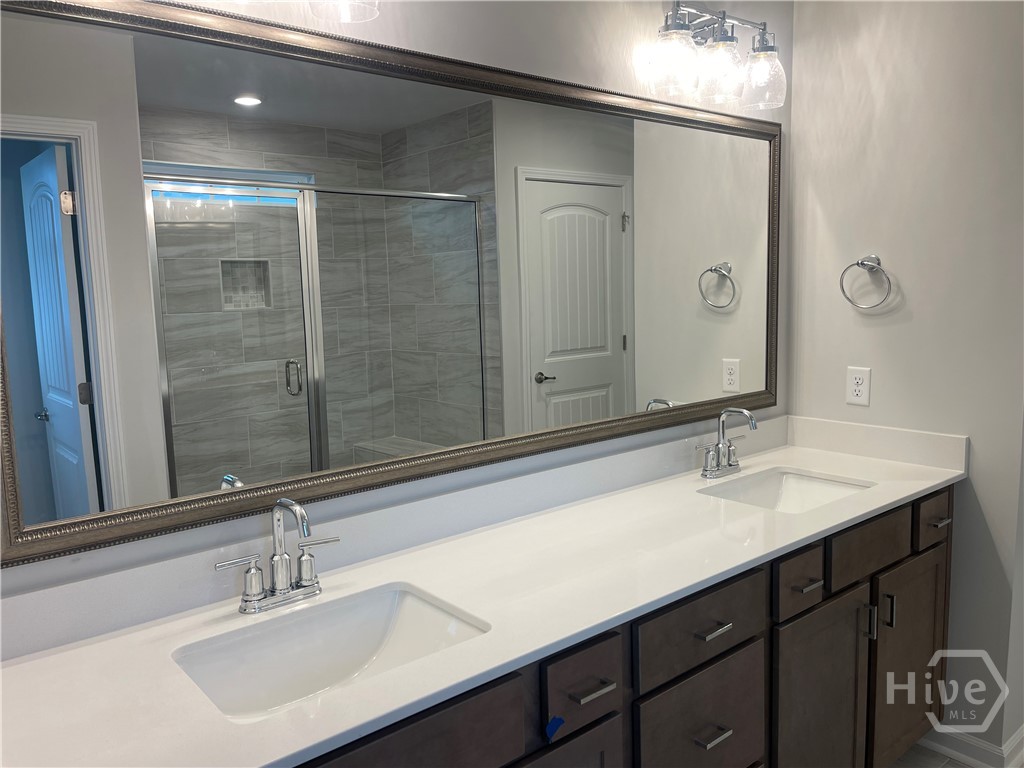 Double Quartz Vanity in Primary
