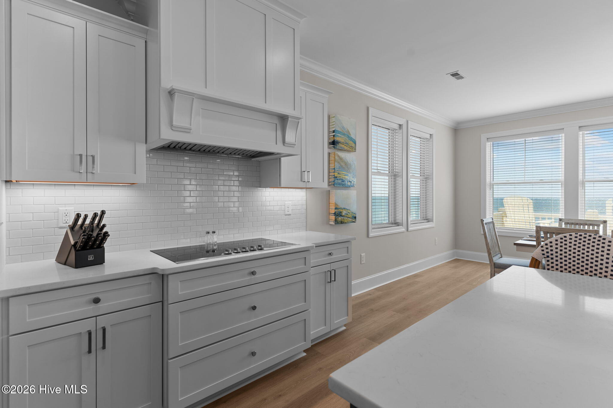 100554783 | Photo 11