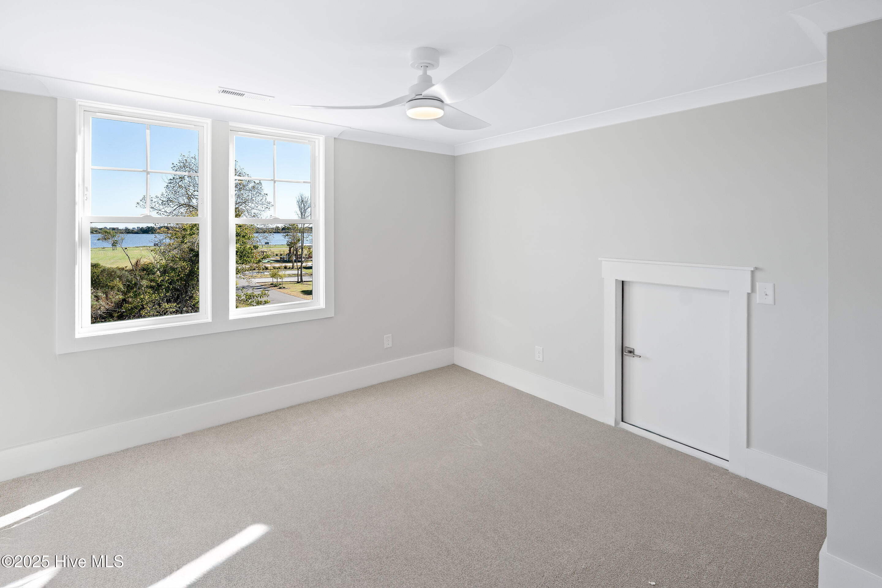 100557096 | Photo 57