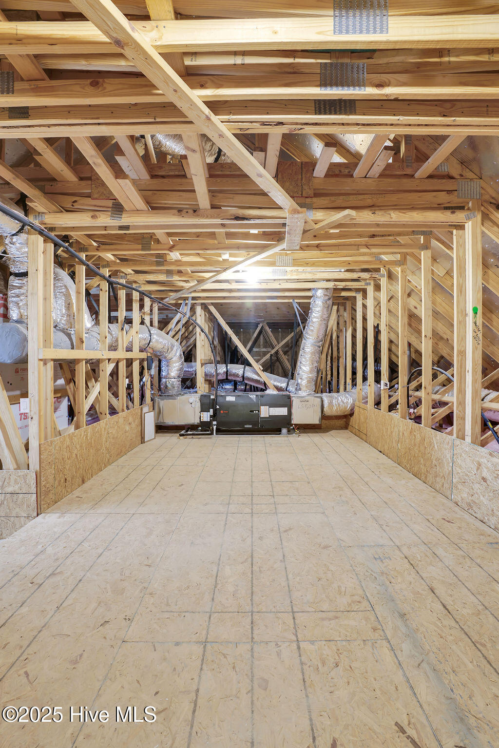 100496816 | Photo 43