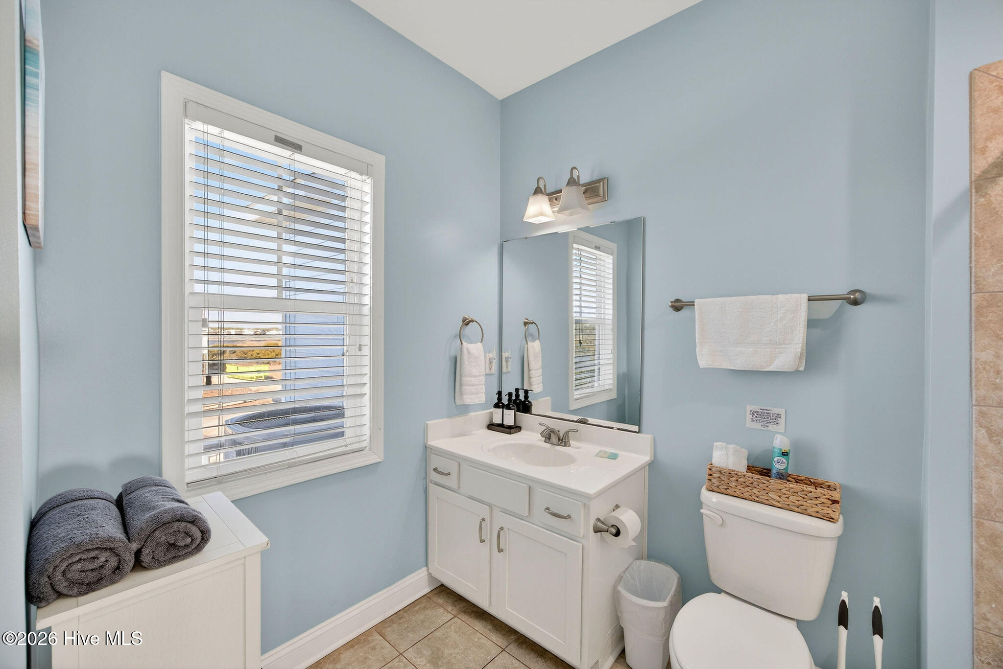 100552371 | Photo 15