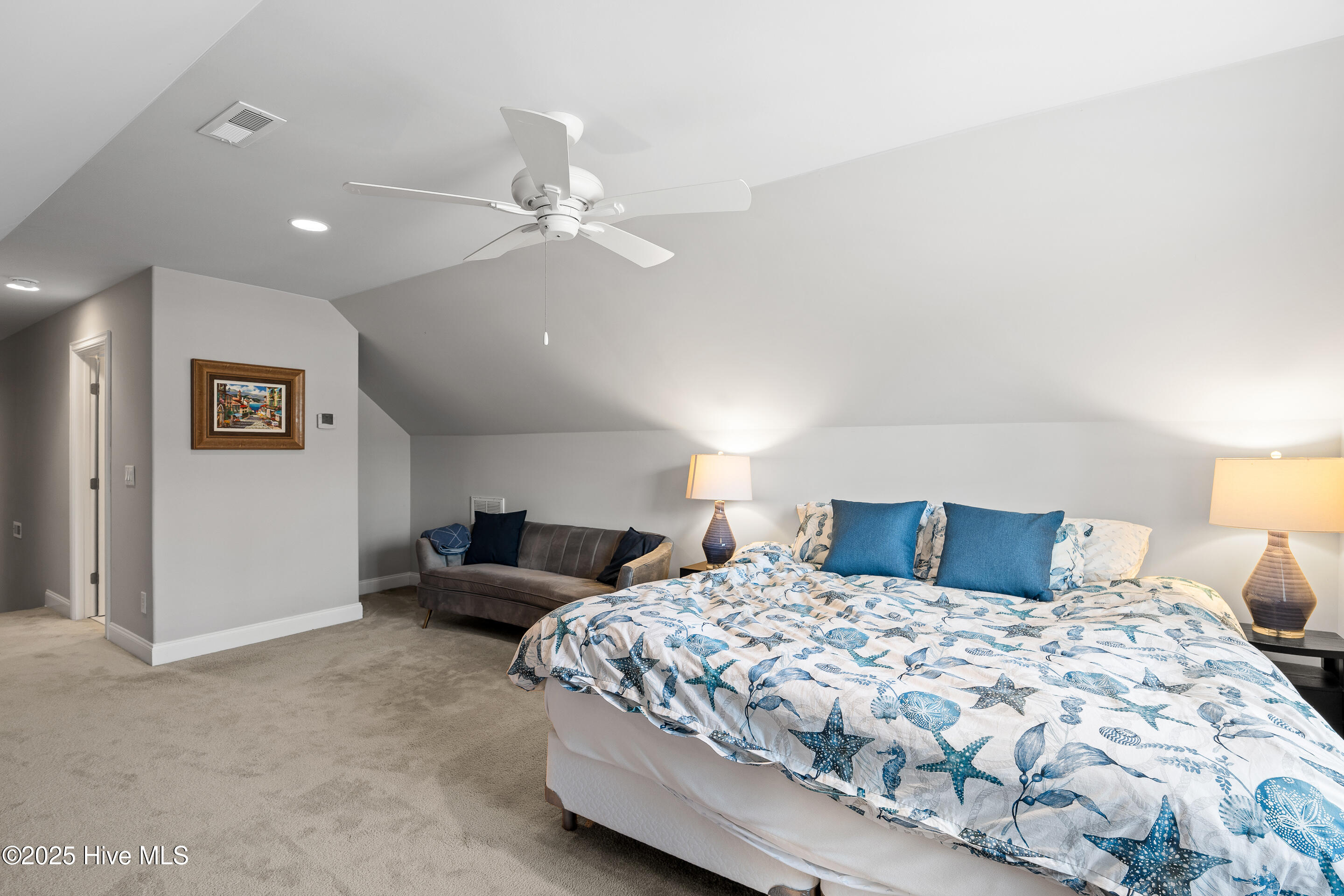 100542955 | Photo 36