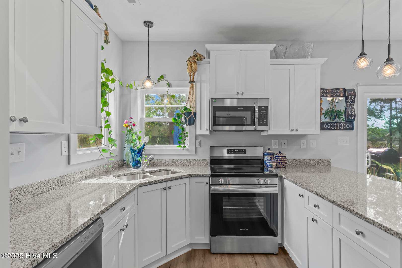 100544097 | Photo 20