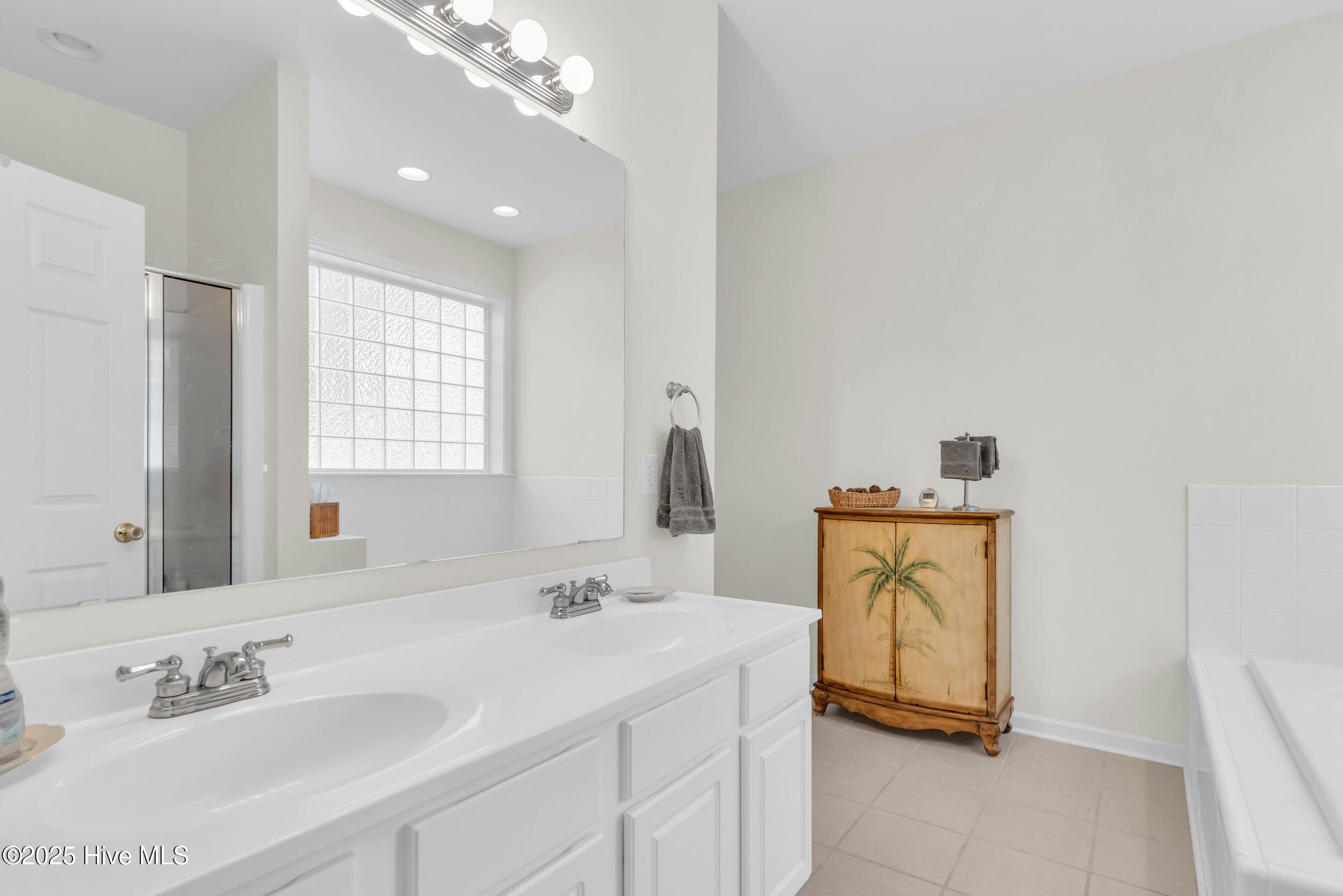 100522612 | Photo 22