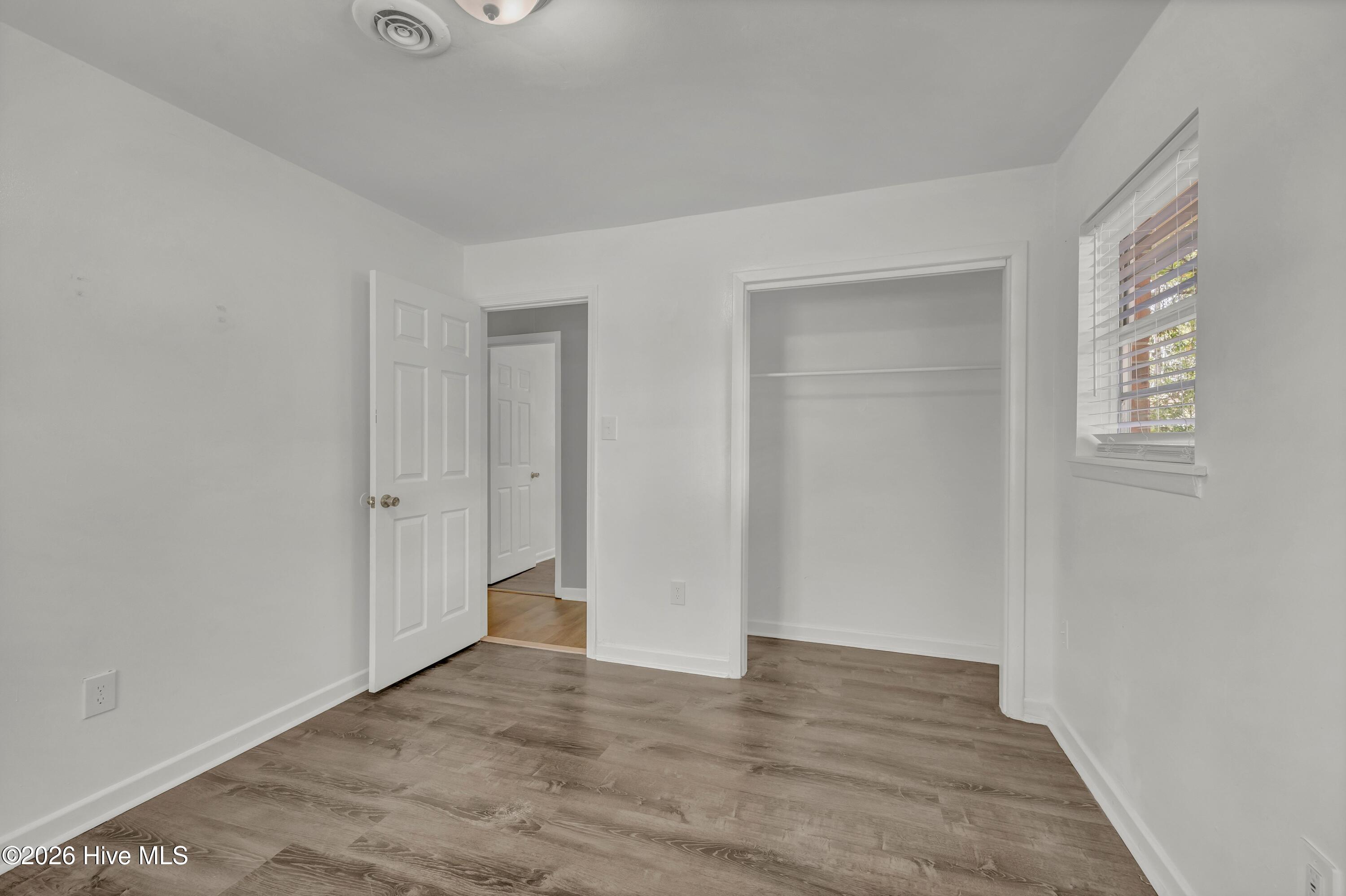 100566931 | Photo 10