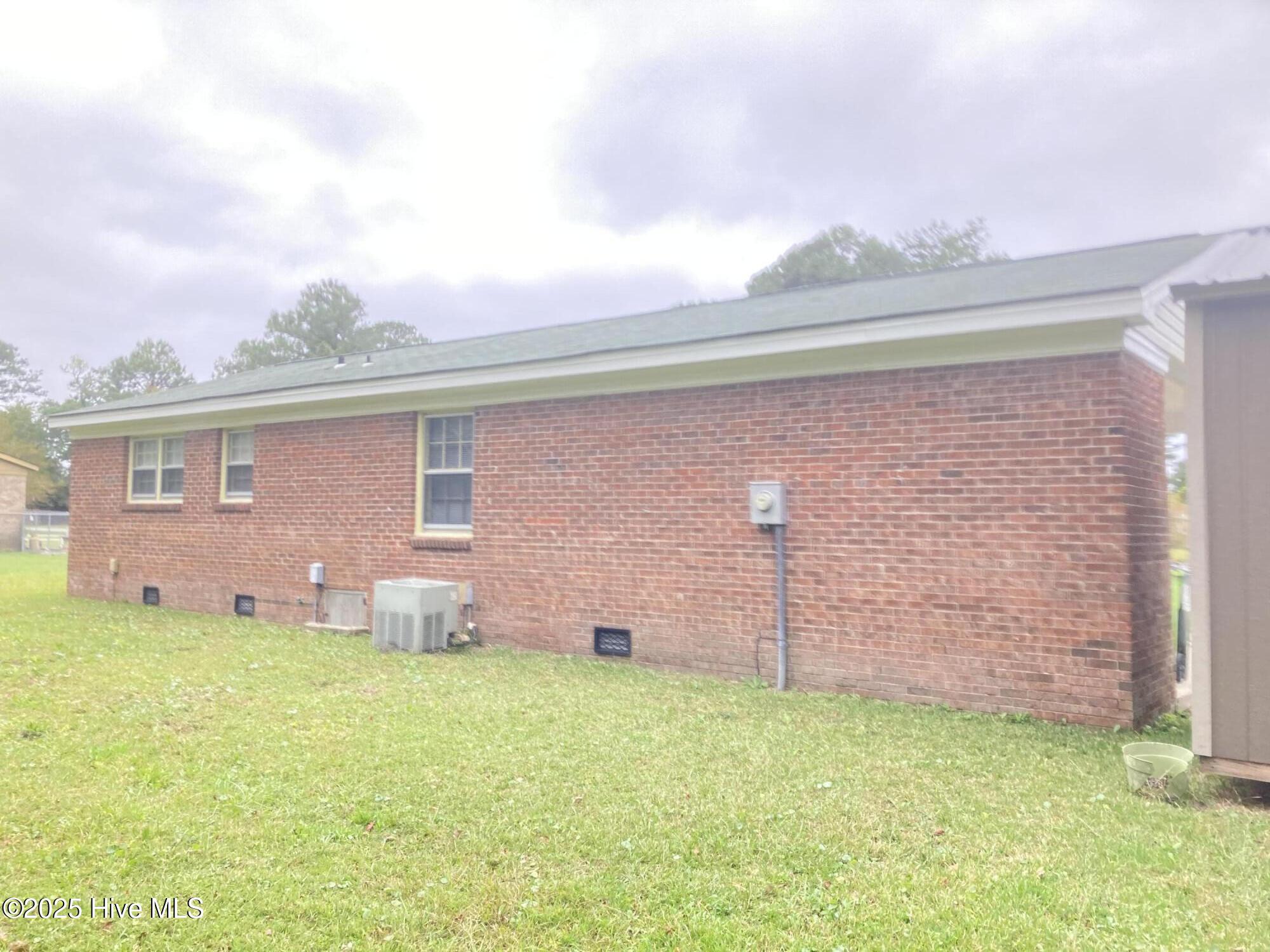 Homes for sale in New Bern, NC | 1418 Mockingbird Ln, New Bern, NC 28562 | MLS# 100558348