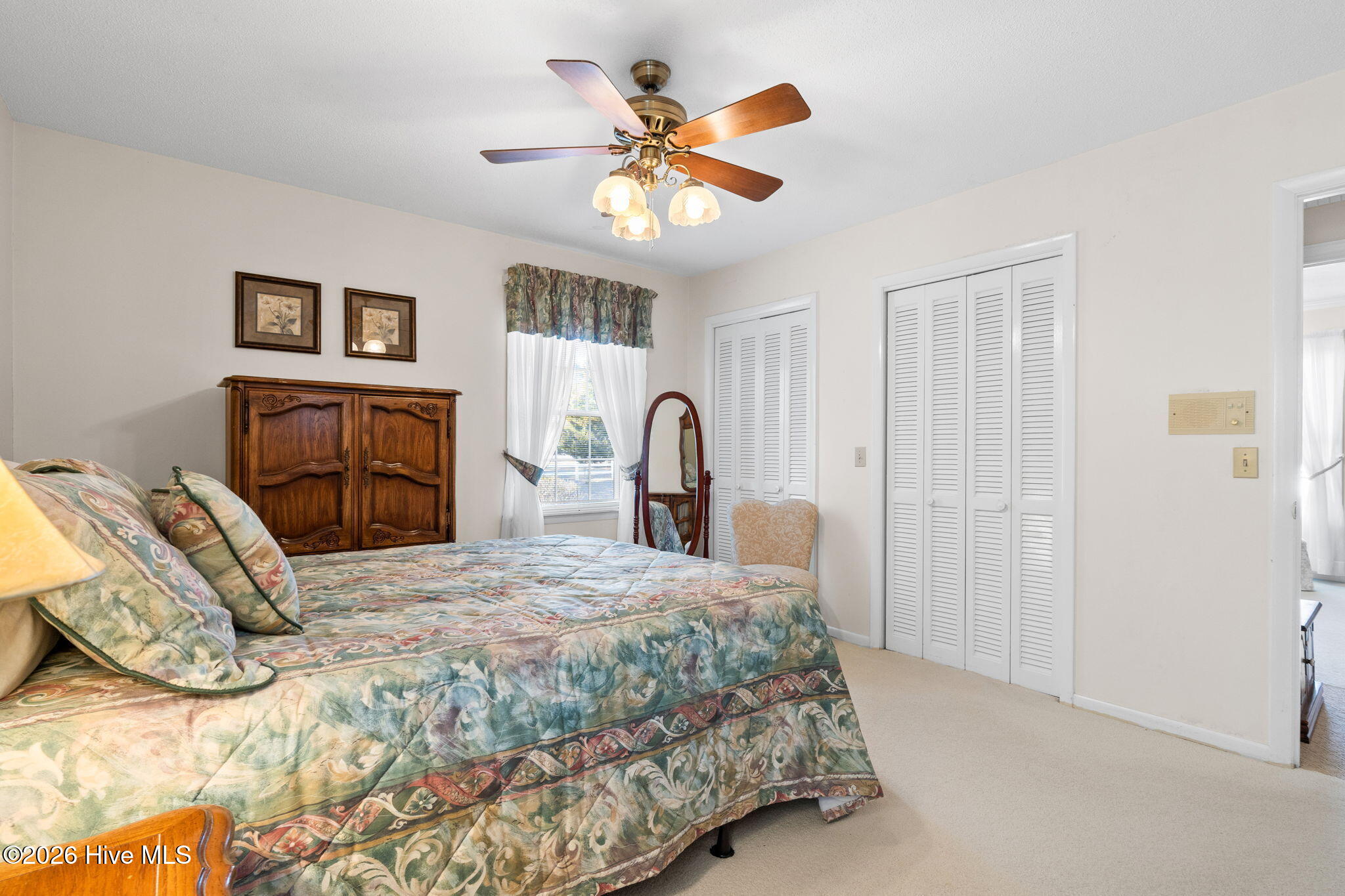 100554530 | Photo 22