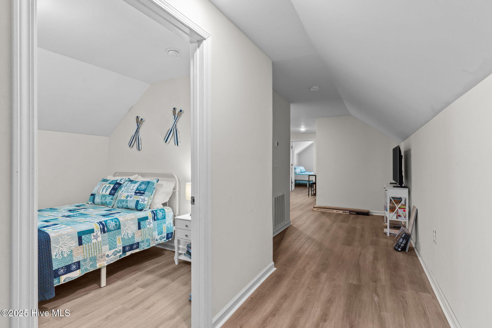 100535377 | Photo 37