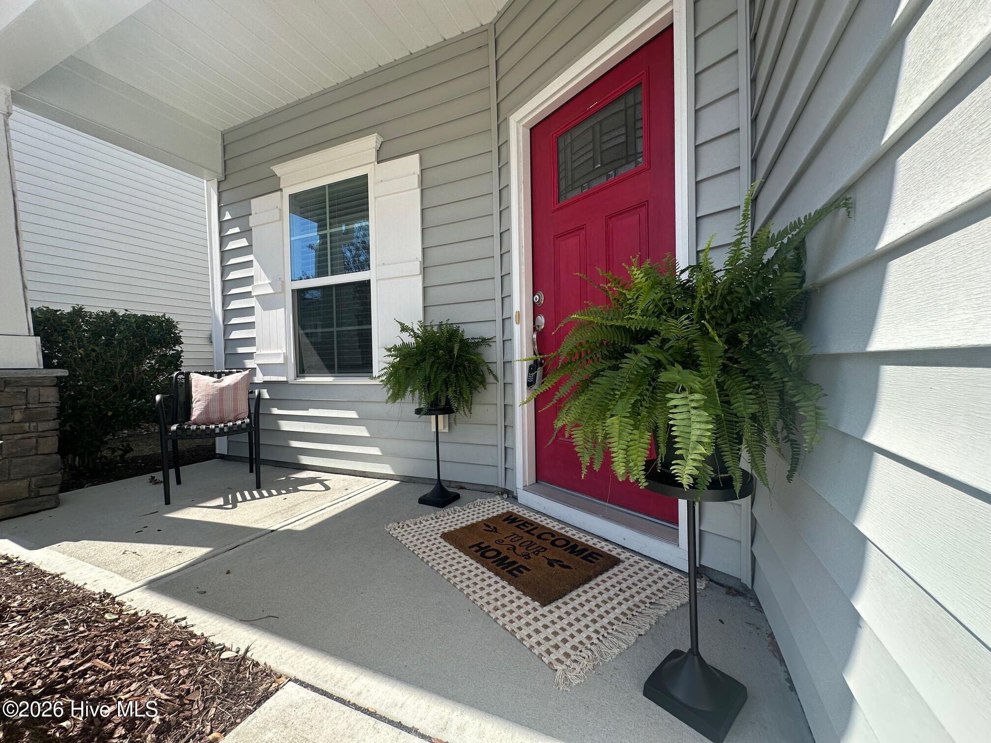 100556310 | Photo 38