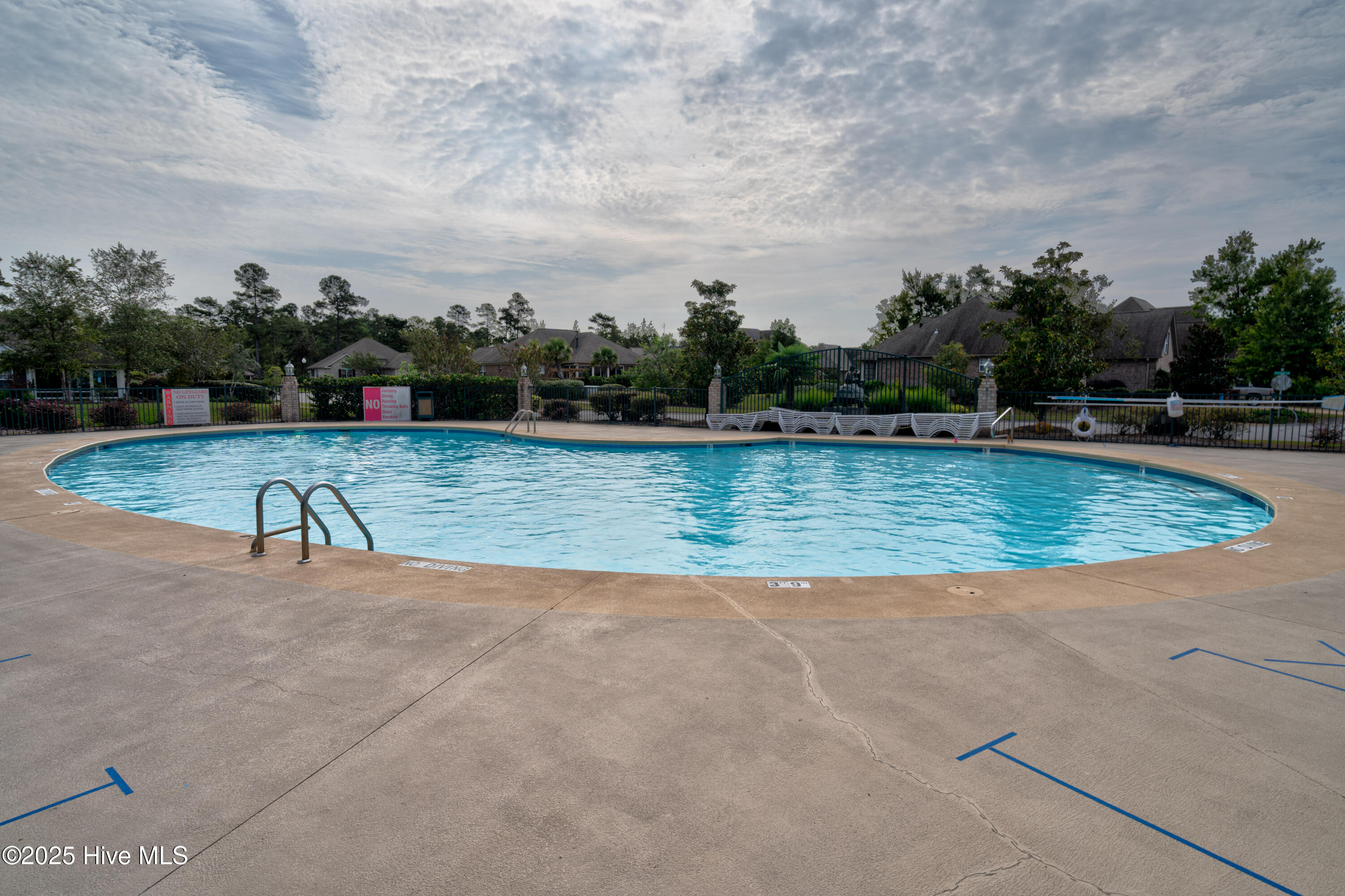 100543766 | Photo 30