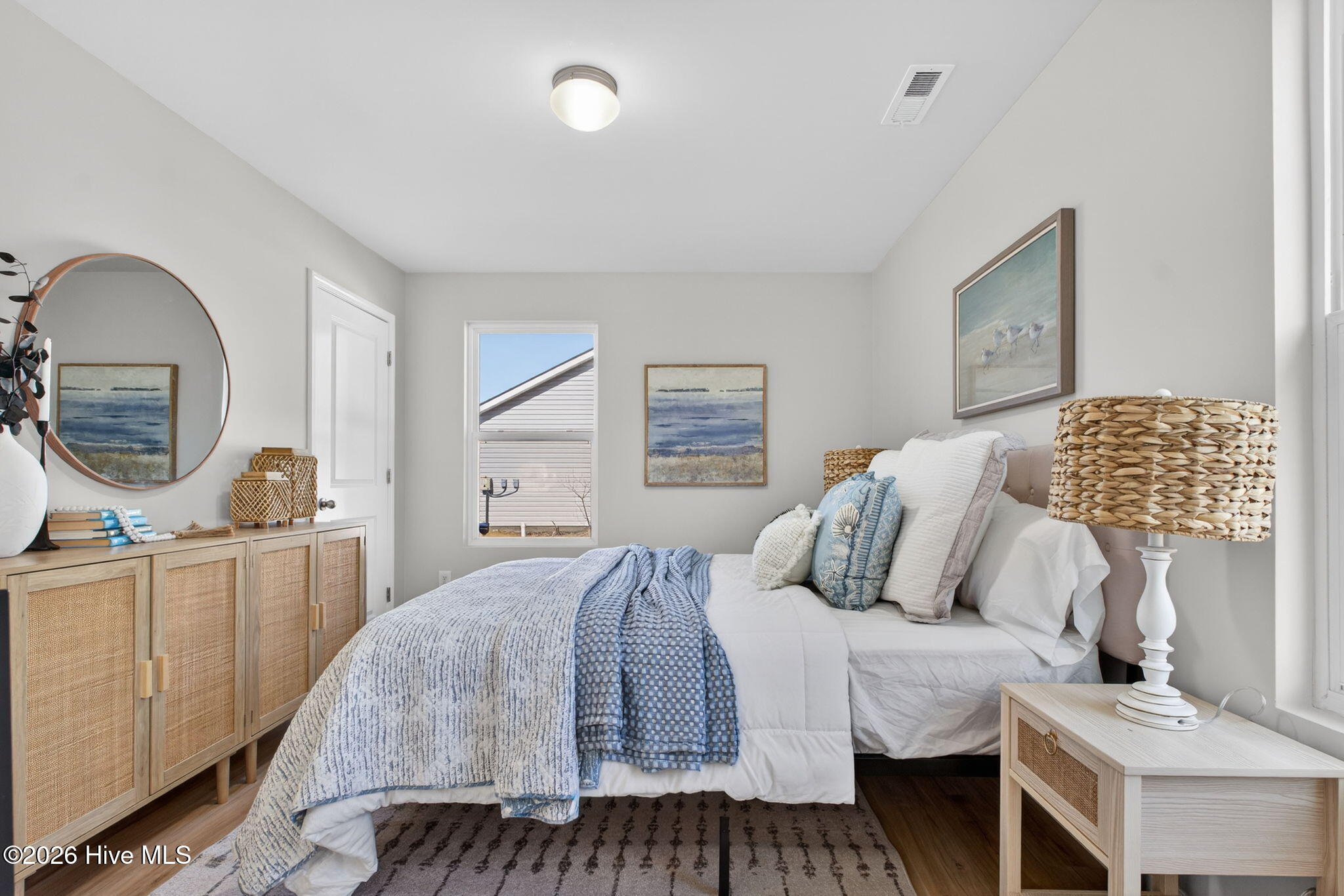 100553620 | Photo 30