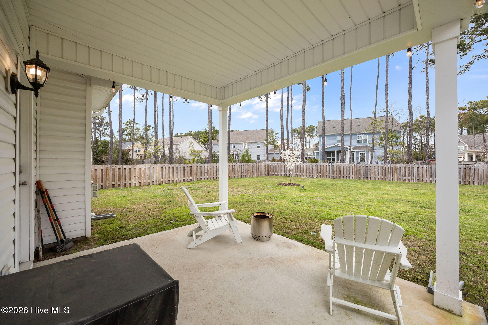 100562979 | Photo 52